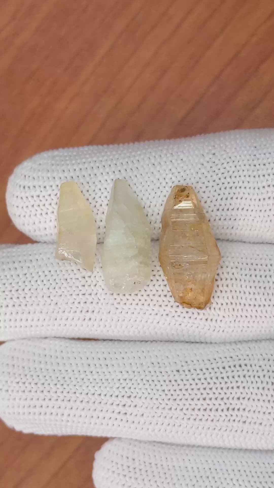 27.03 Ct. Yellow Sapphire Crystal from Ceylon (Sri Lanka) Size Video