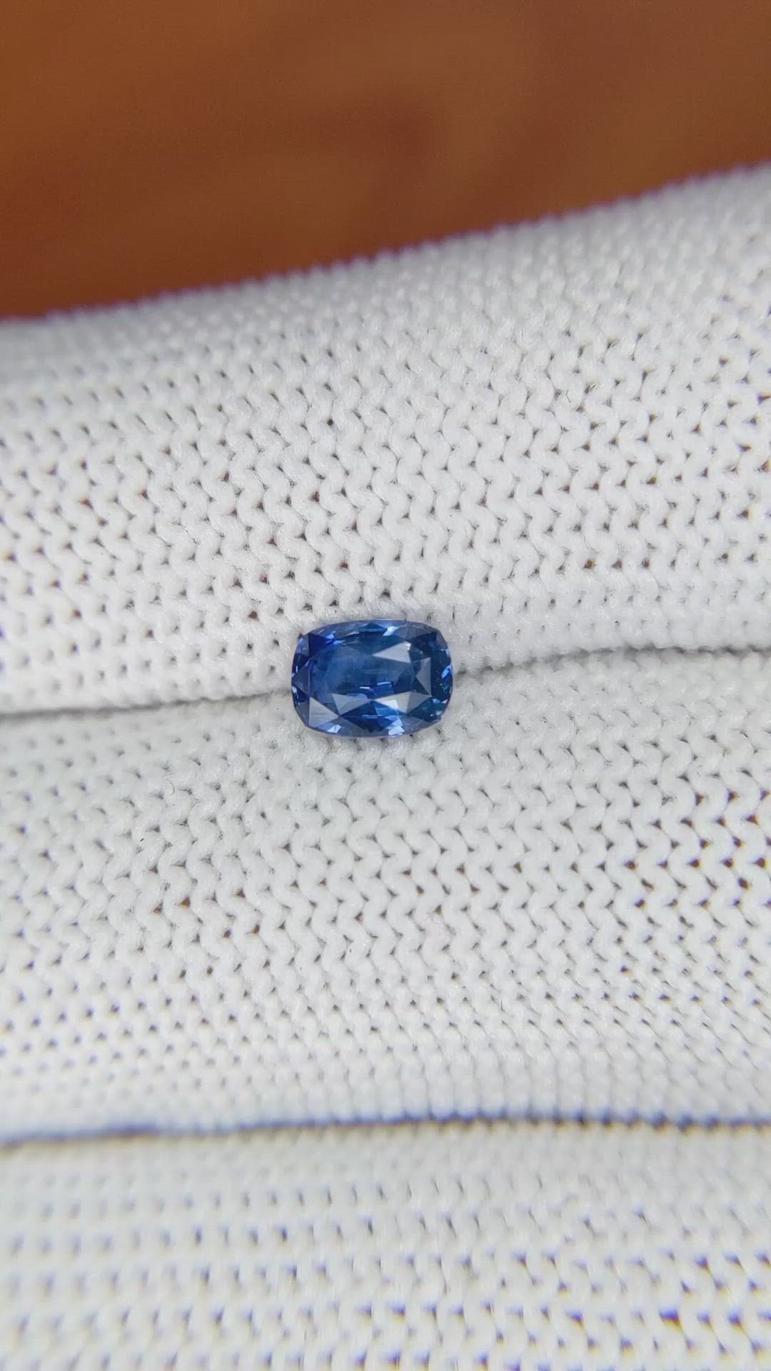 0.73 Ct. Blue Sapphire from Ceylon (Sri Lanka) Size Video