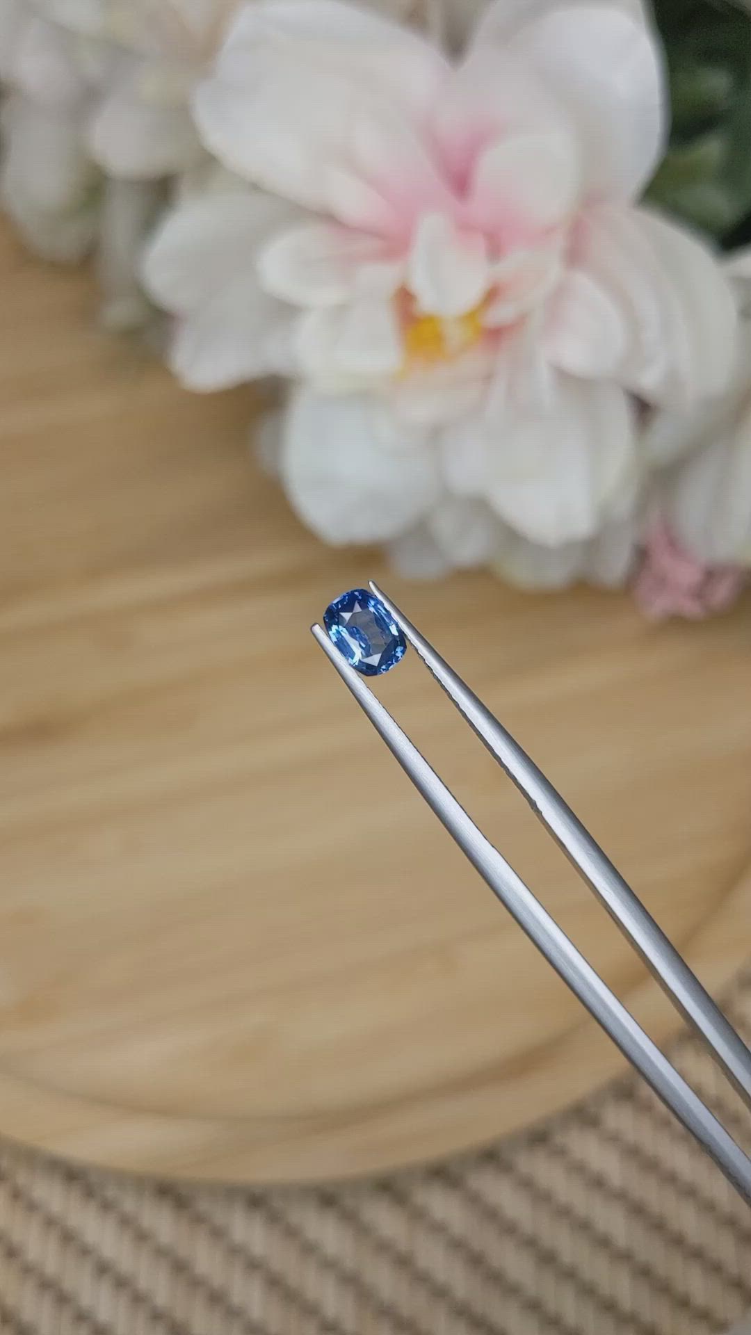 0.73 Ct. Blue Sapphire from Ceylon (Sri Lanka) Size Video