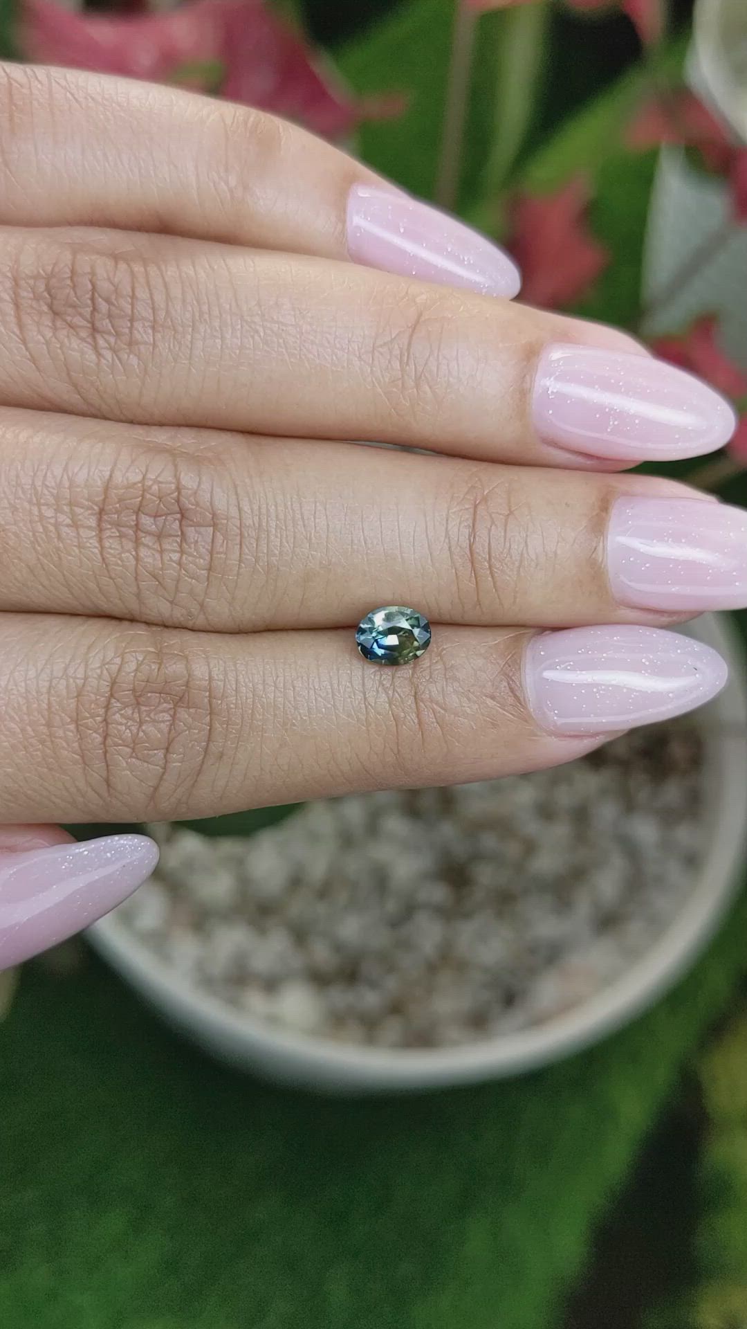 0.86 Ct. Bi Color Sapphire from Ceylon (Sri Lanka) Size Video