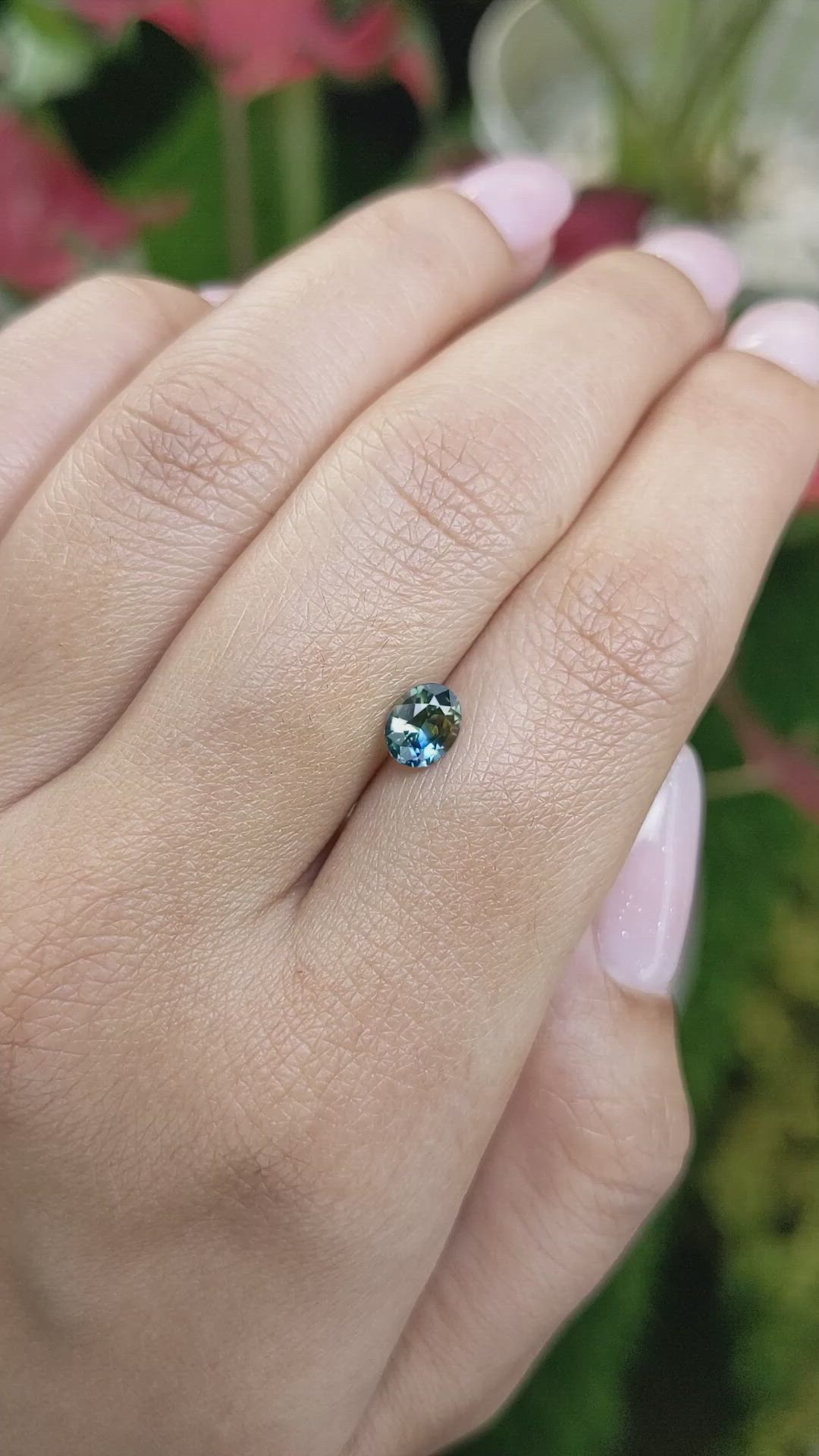 0.86 Ct. Bi Color Sapphire from Ceylon (Sri Lanka) Size Video