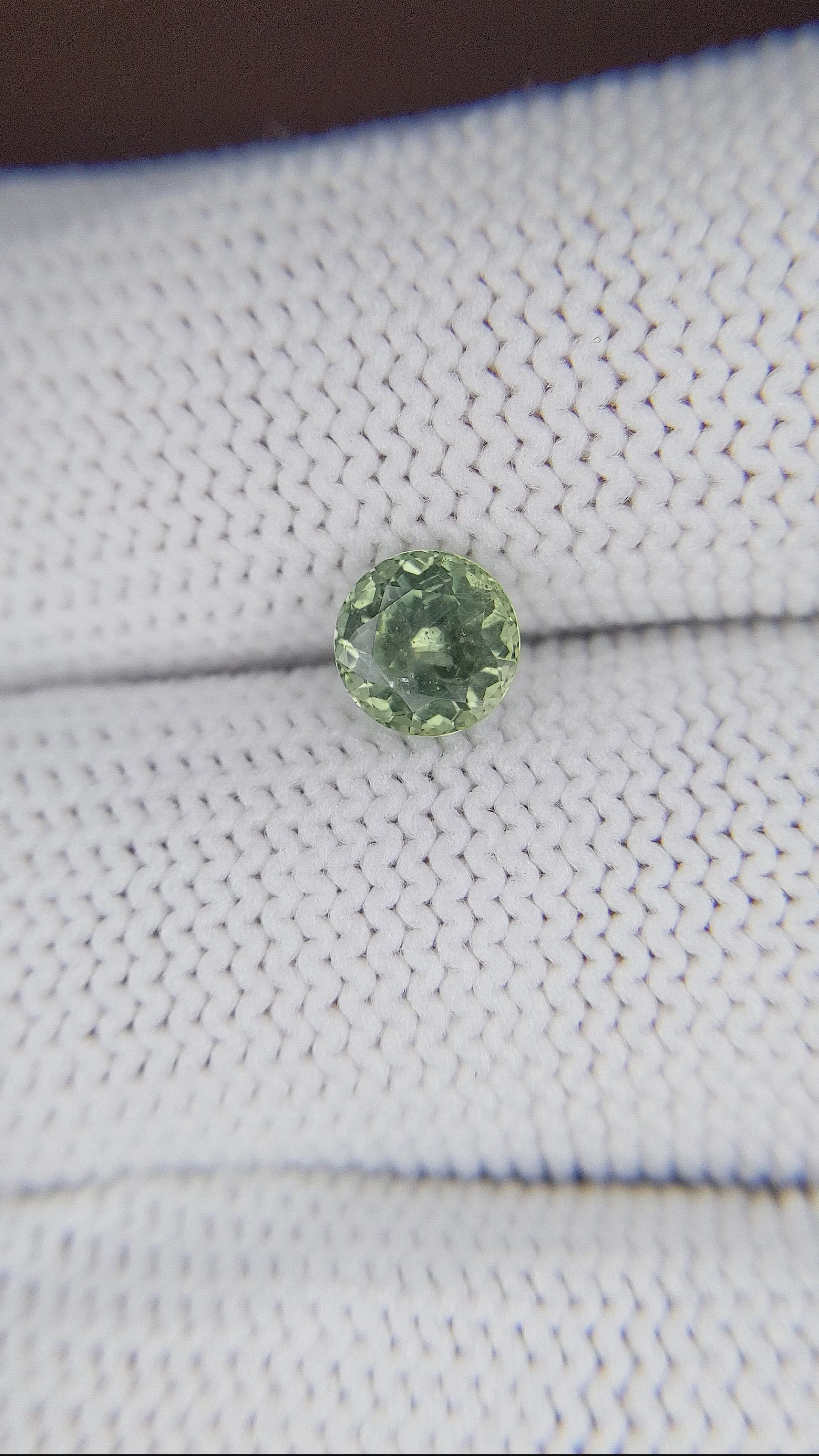1.14 Ct. Yellowish Green Sapphire from Montana Size Video