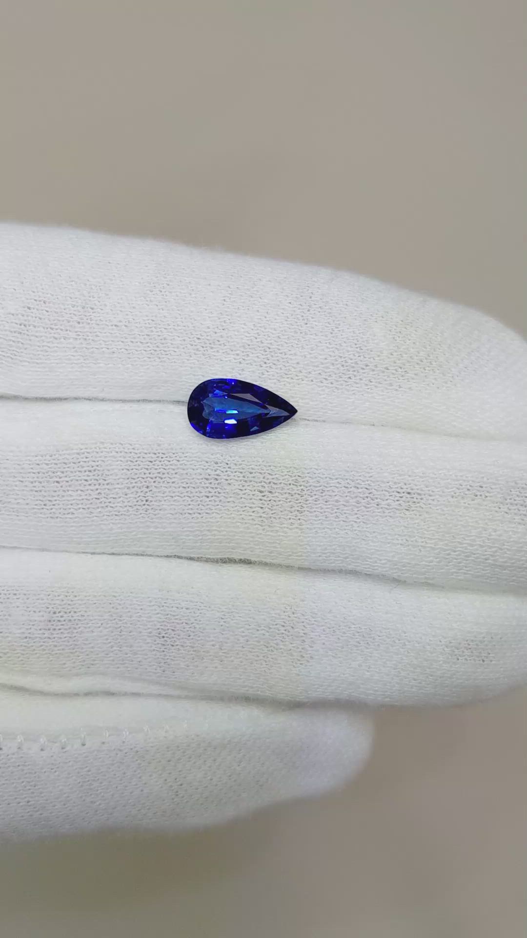 1.88 Ct. Blue Sapphire from Ceylon (Sri Lanka) Size Video