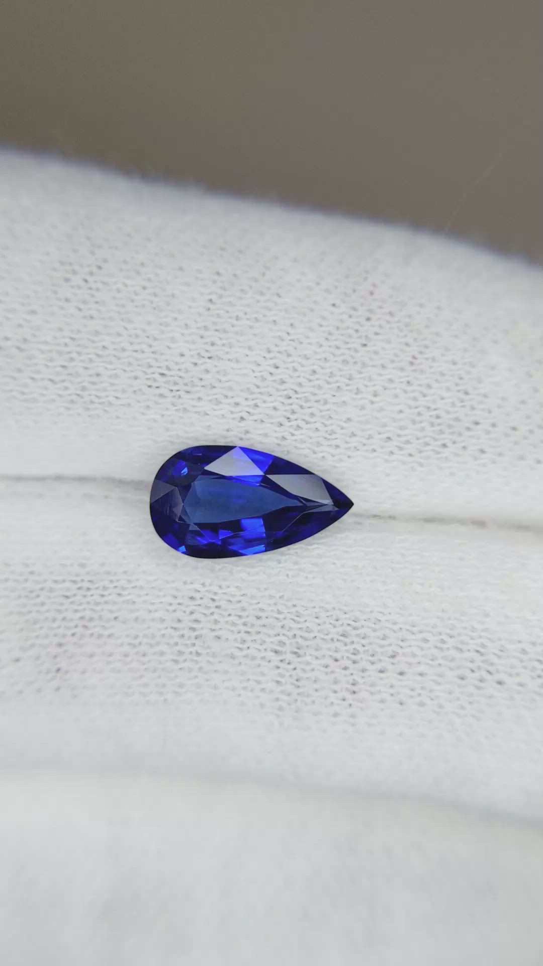 1.88 Ct. Blue Sapphire from Ceylon (Sri Lanka) Size Video