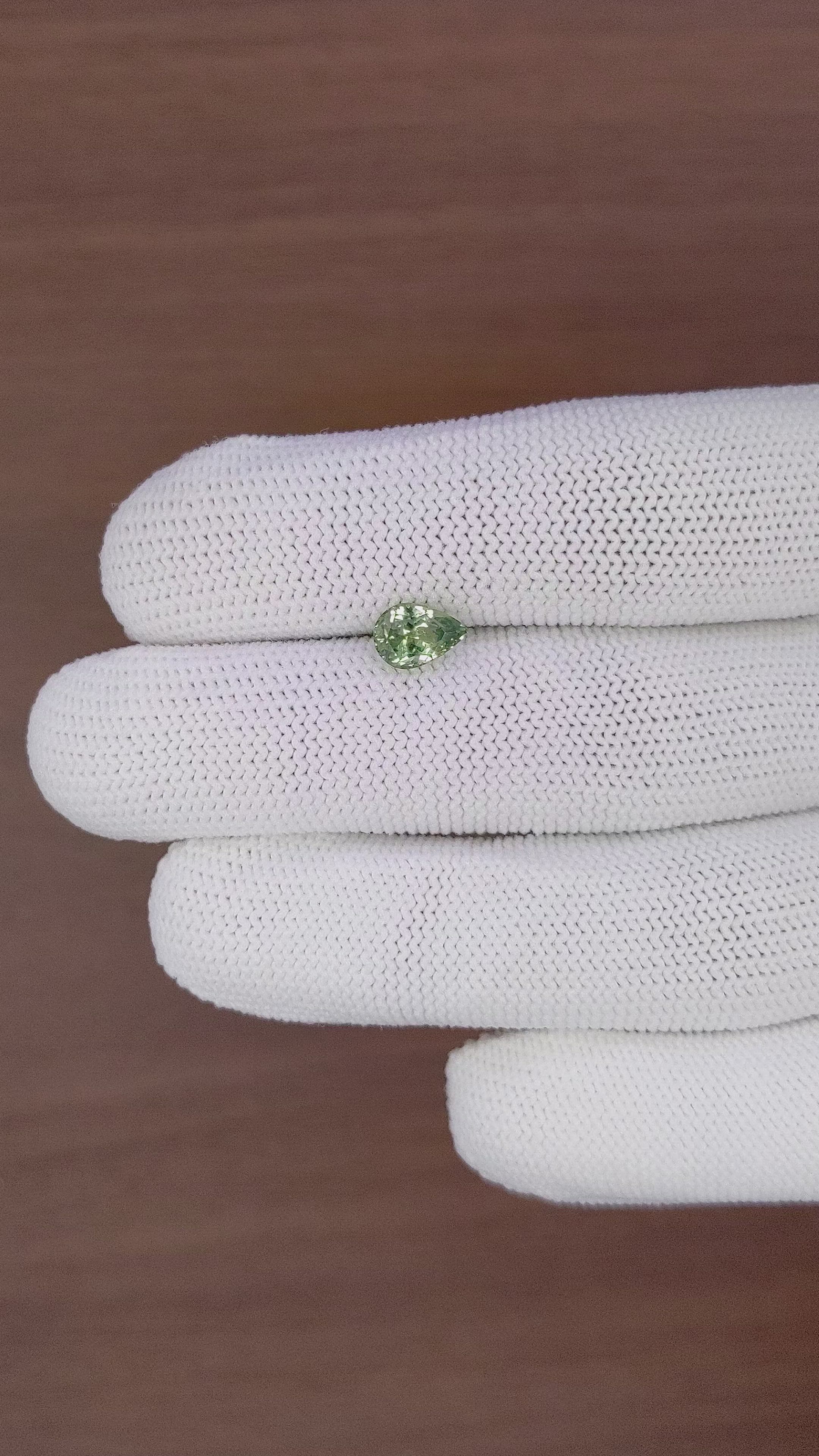 1.30 Ct. Yellowish Green Sapphire from Montana Size Video