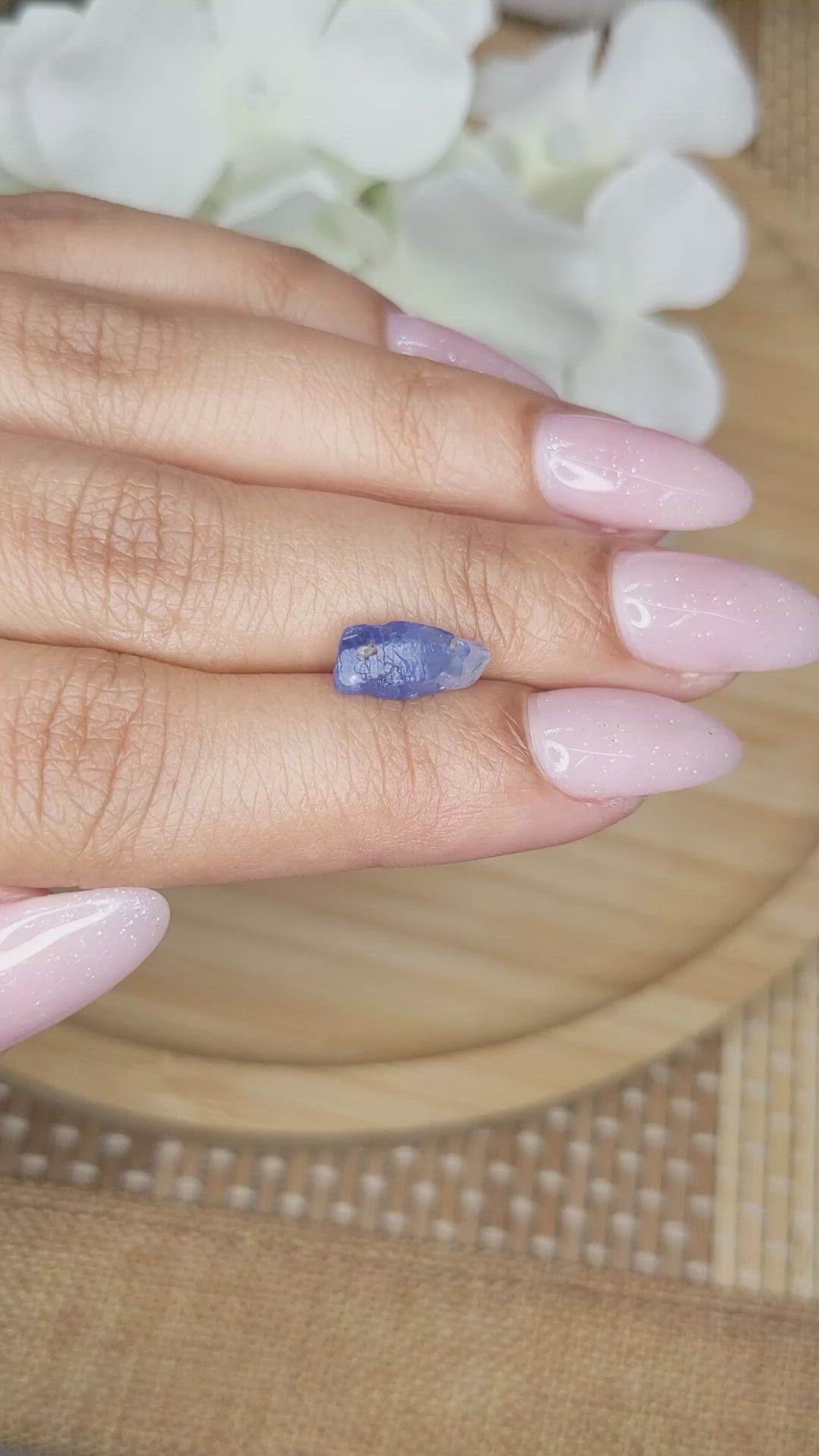 3.48 Ct. Bi Color Sapphire Crystal from Ceylon (Sri Lanka) Size Video