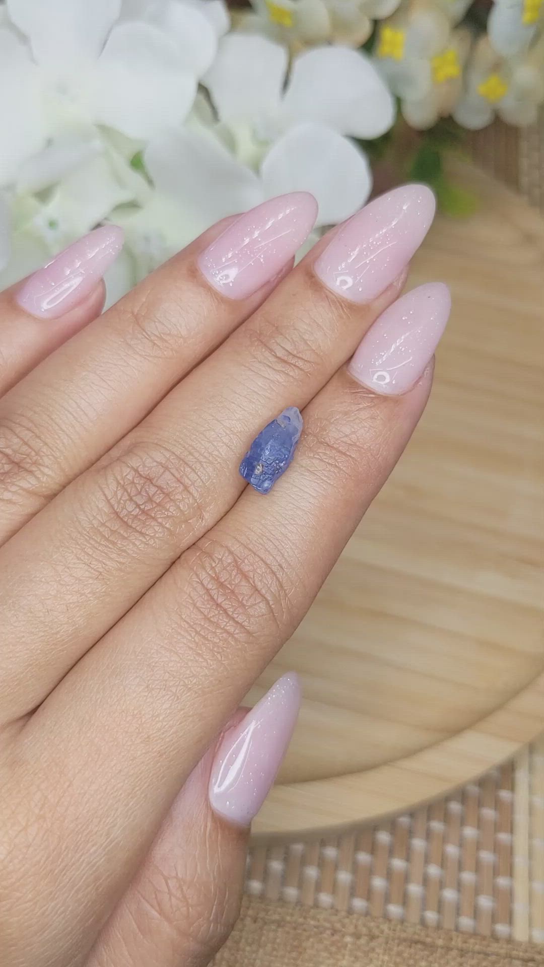 3.48 Ct. Bi Color Sapphire Crystal from Ceylon (Sri Lanka) Size Video