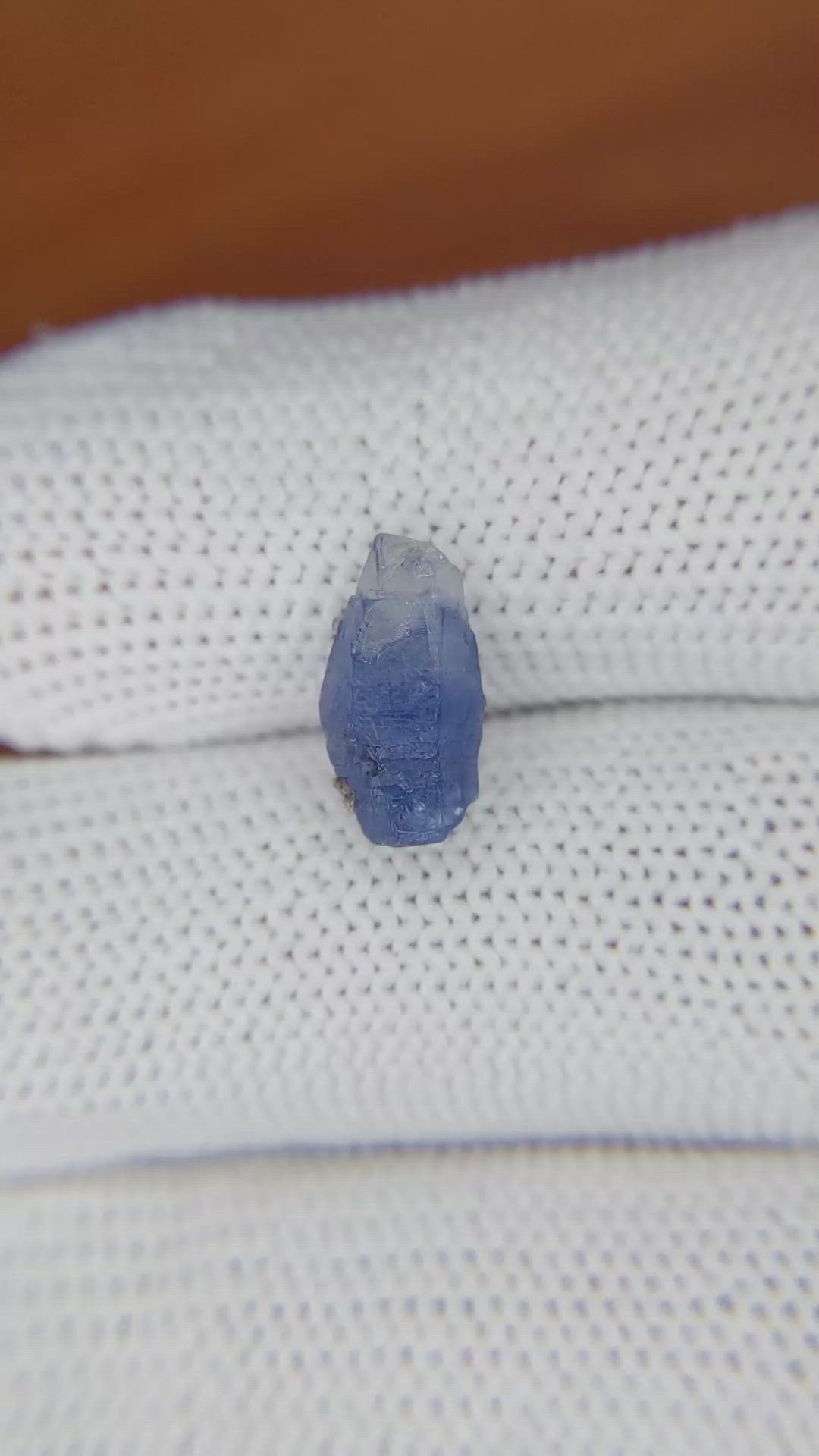 3.48 Ct. Bi Color Sapphire Crystal from Ceylon (Sri Lanka) Size Video