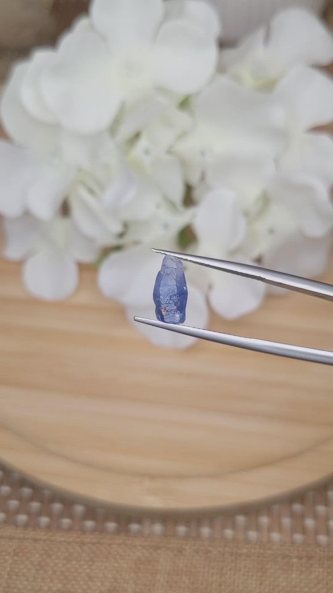 3.48 Ct. Bi Color Sapphire Crystal from Ceylon (Sri Lanka) Size Video