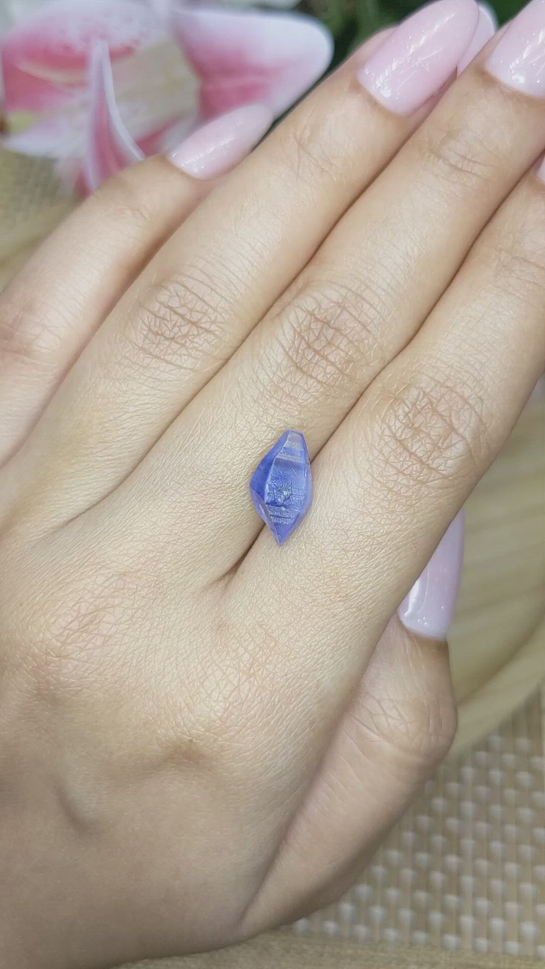 4.57 Ct. Blue Sapphire from Ceylon (Sri Lanka) Size Video