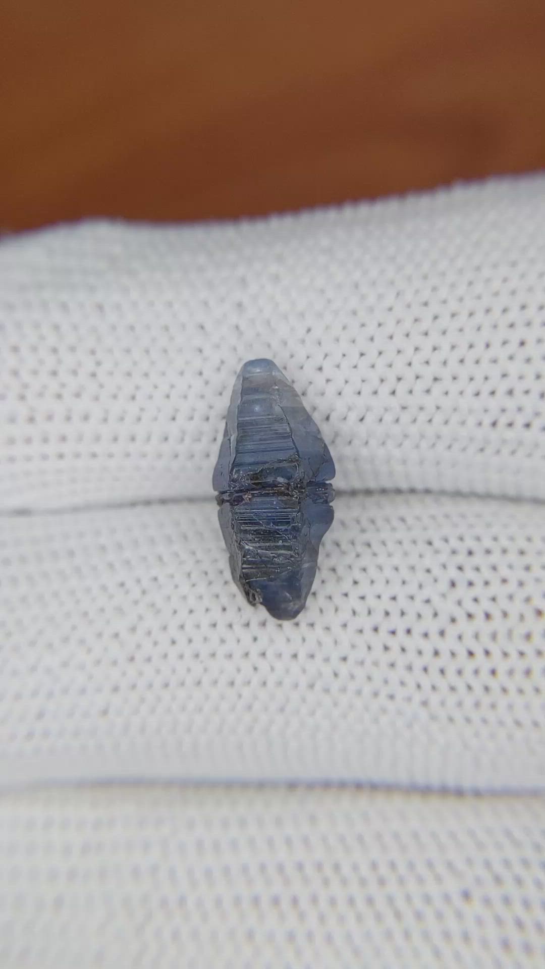 4.75 Ct. Blue Sapphire Crystal from Ceylon (Sri Lanka) Size Video