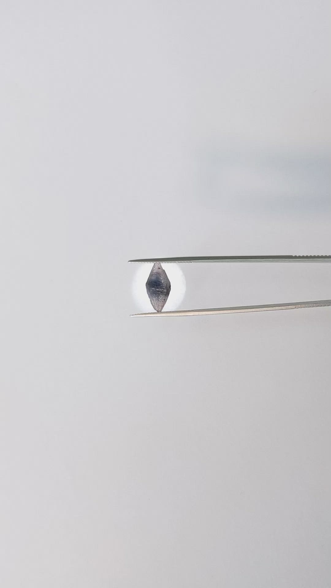 4.56 Ct. Bi Color / Parti Sapphire Crystal from Ceylon (Sri Lanka) Size Video