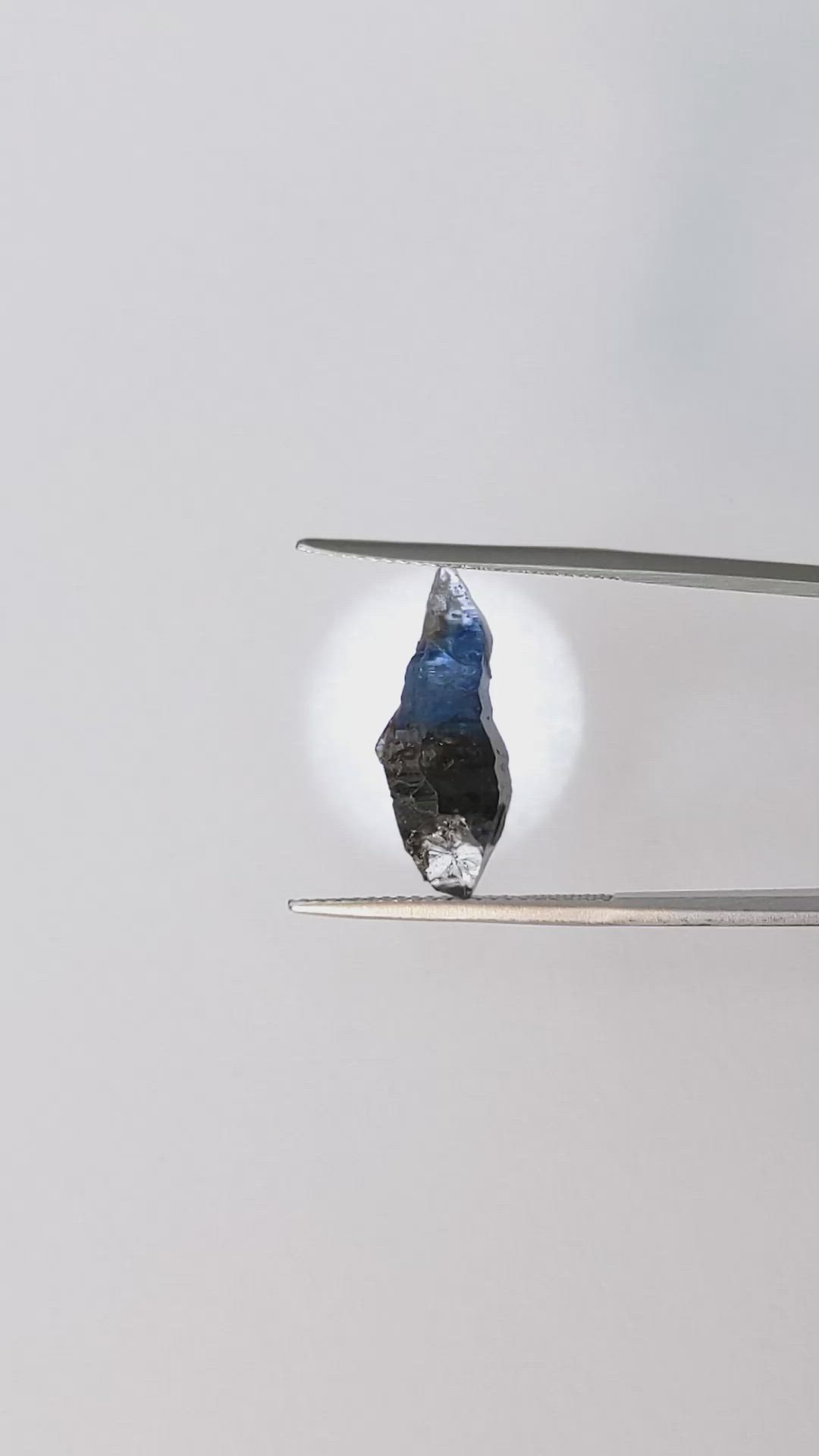 6.33 Ct. Bi Color Sapphire Crystal from Ceylon (Sri Lanka) Size Video