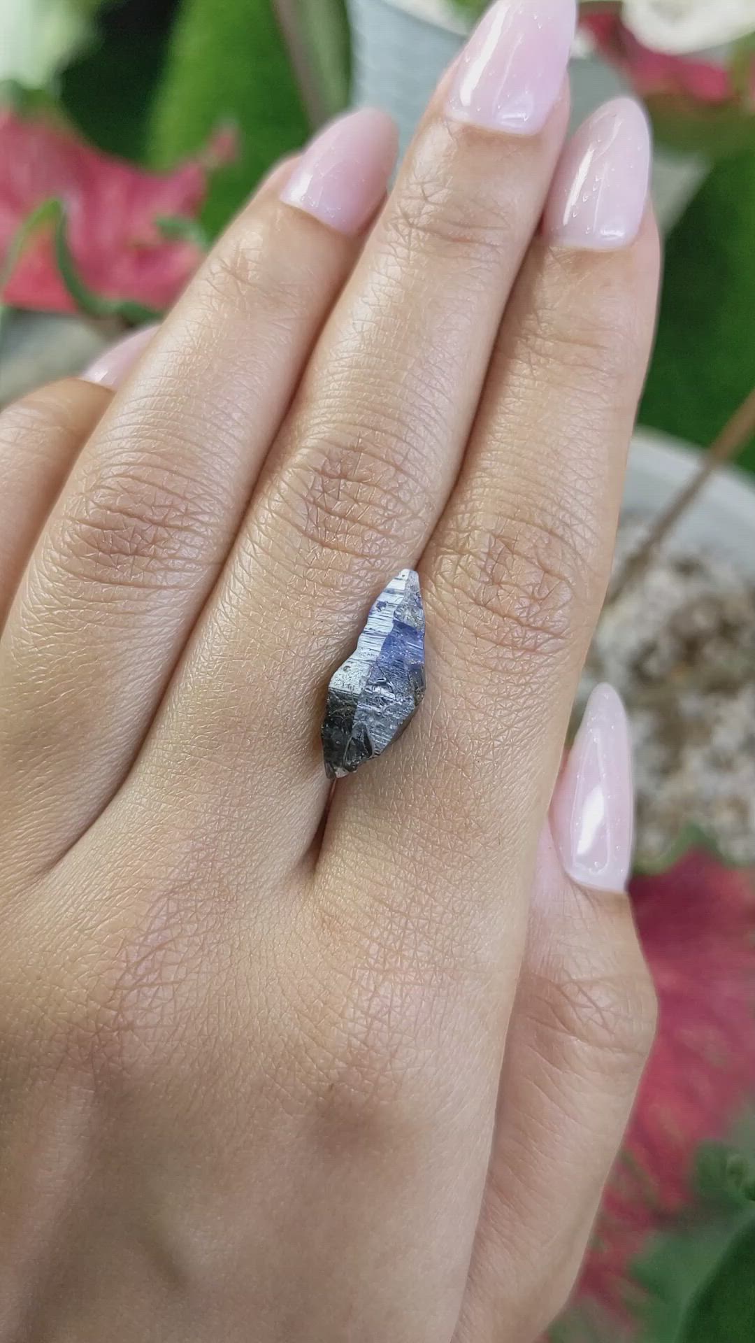 6.33 Ct. Bi Color Sapphire Crystal from Ceylon (Sri Lanka) Size Video