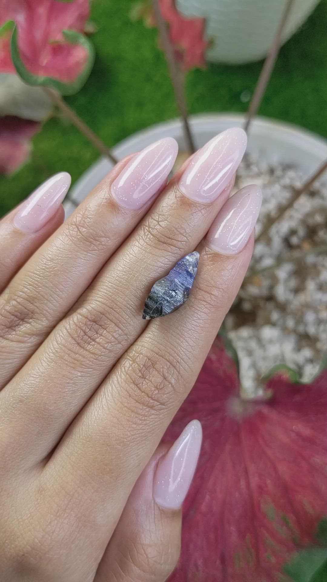 6.33 Ct. Bi Color Sapphire Crystal from Ceylon (Sri Lanka) Size Video
