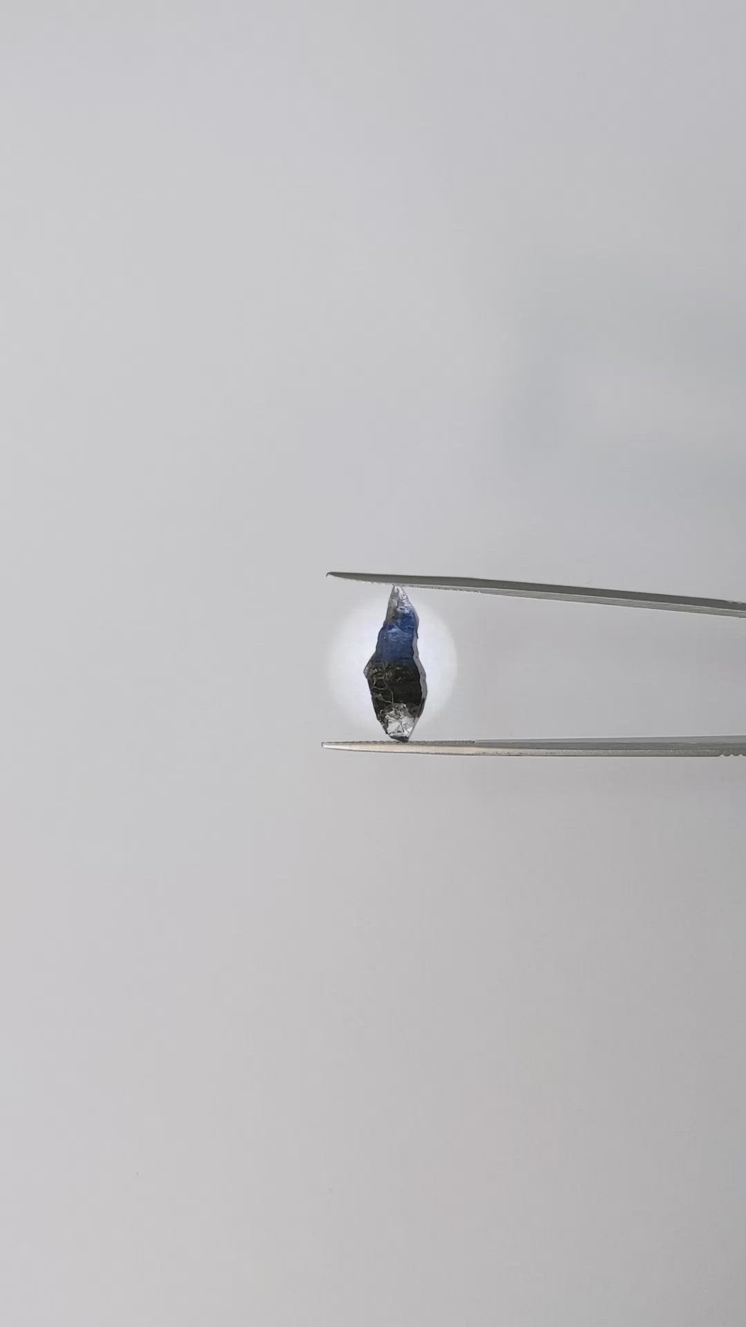 6.33 Ct. Bi Color Sapphire Crystal from Ceylon (Sri Lanka) Size Video