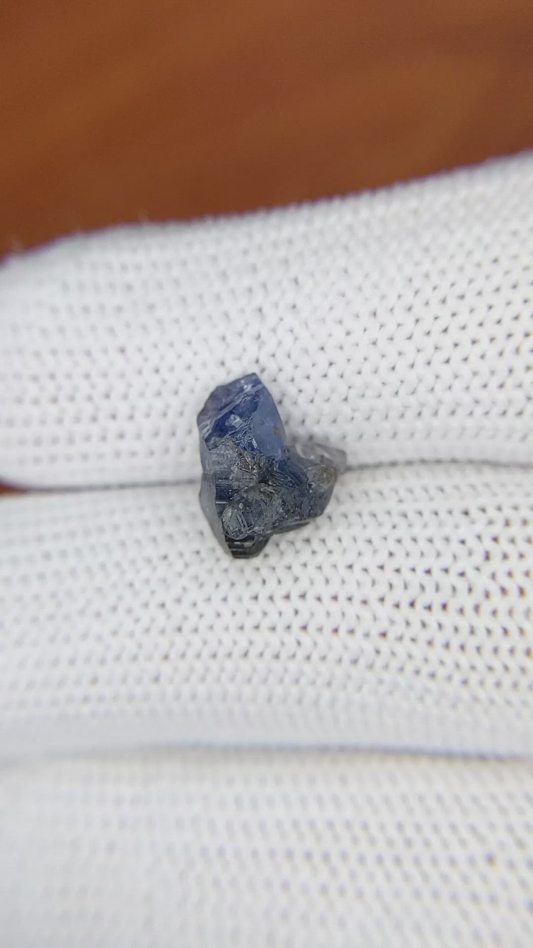 3.79 Ct. Blue Sapphire Crystal from Ceylon (Sri Lanka) Size Video