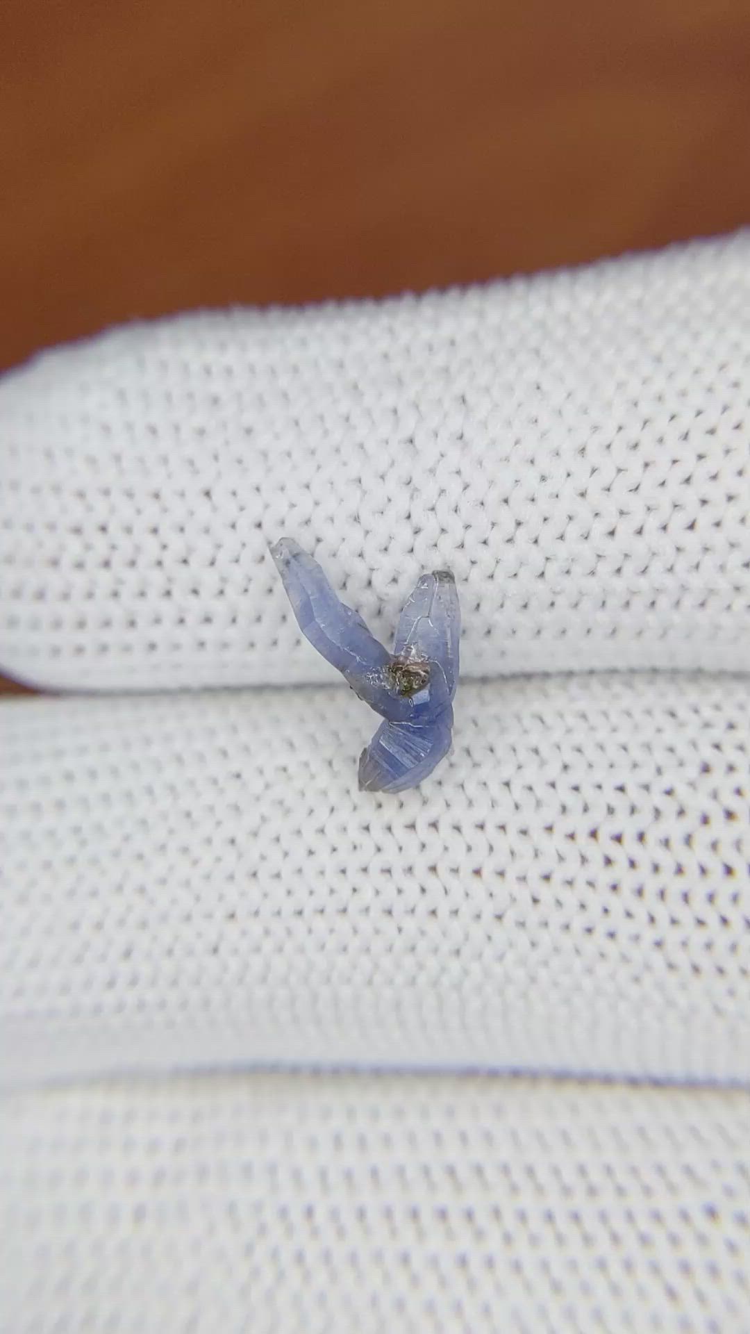 1.22 Ct. Blue Sapphire Crystal from Ceylon (Sri Lanka) Size Video