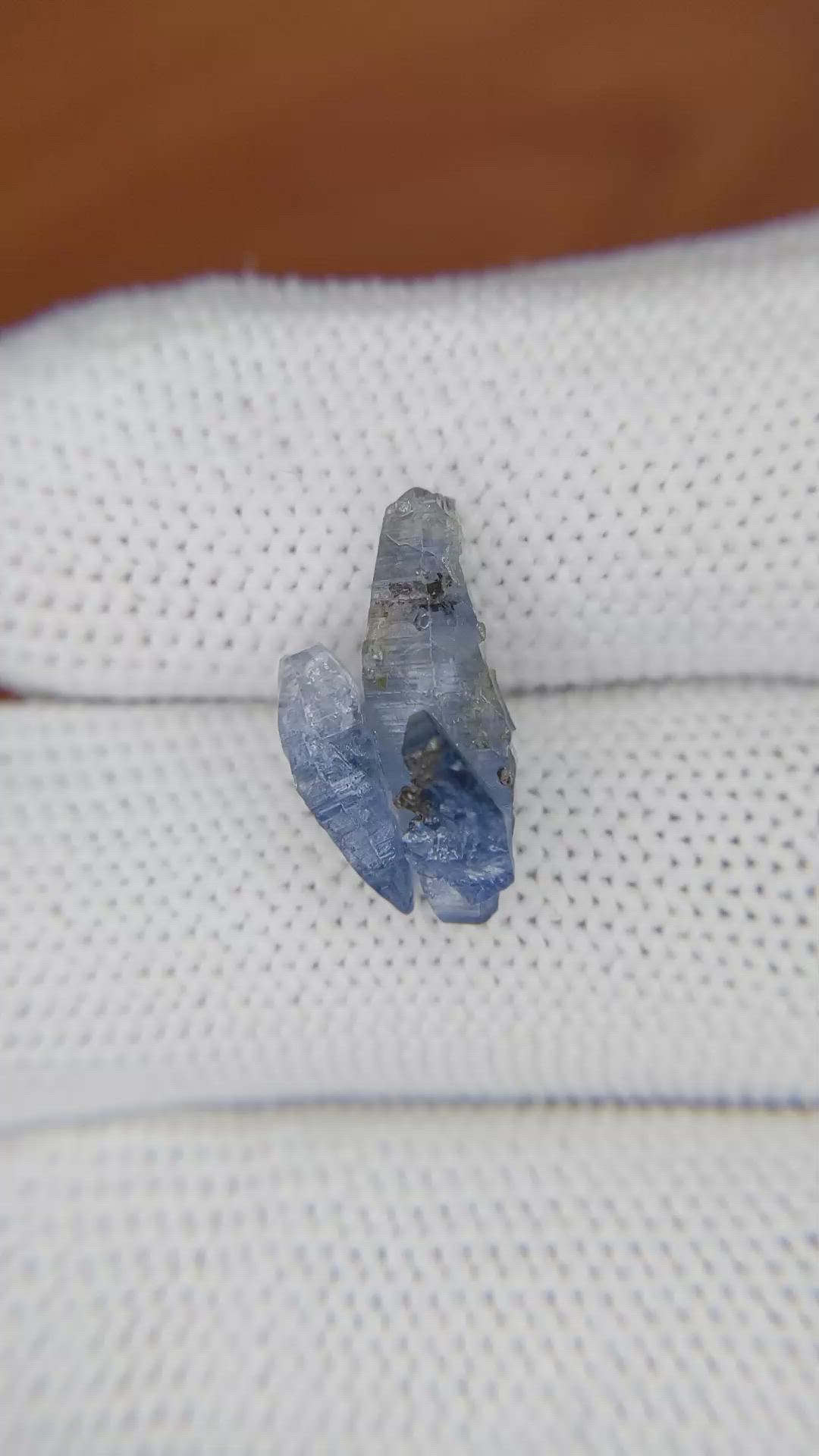 6.00 Ct. Blue Sapphire Crystal from Ceylon (Sri Lanka) Size Video