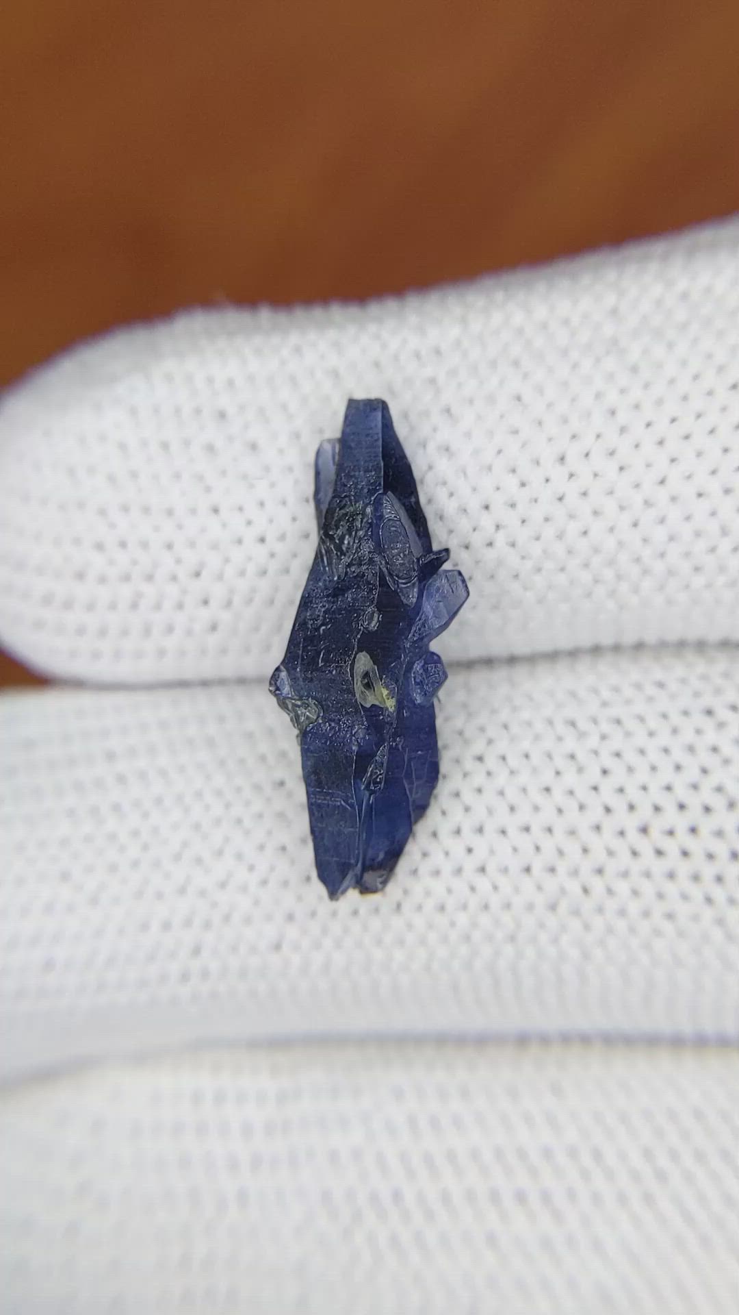 4.56 Ct. Blue Sapphire Crystal from Ceylon (Sri Lanka) Size Video