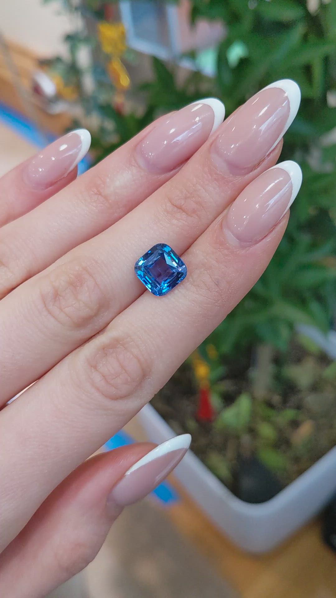 4.56 Ct. Blue Sapphire from Ceylon (Sri Lanka) Size Video