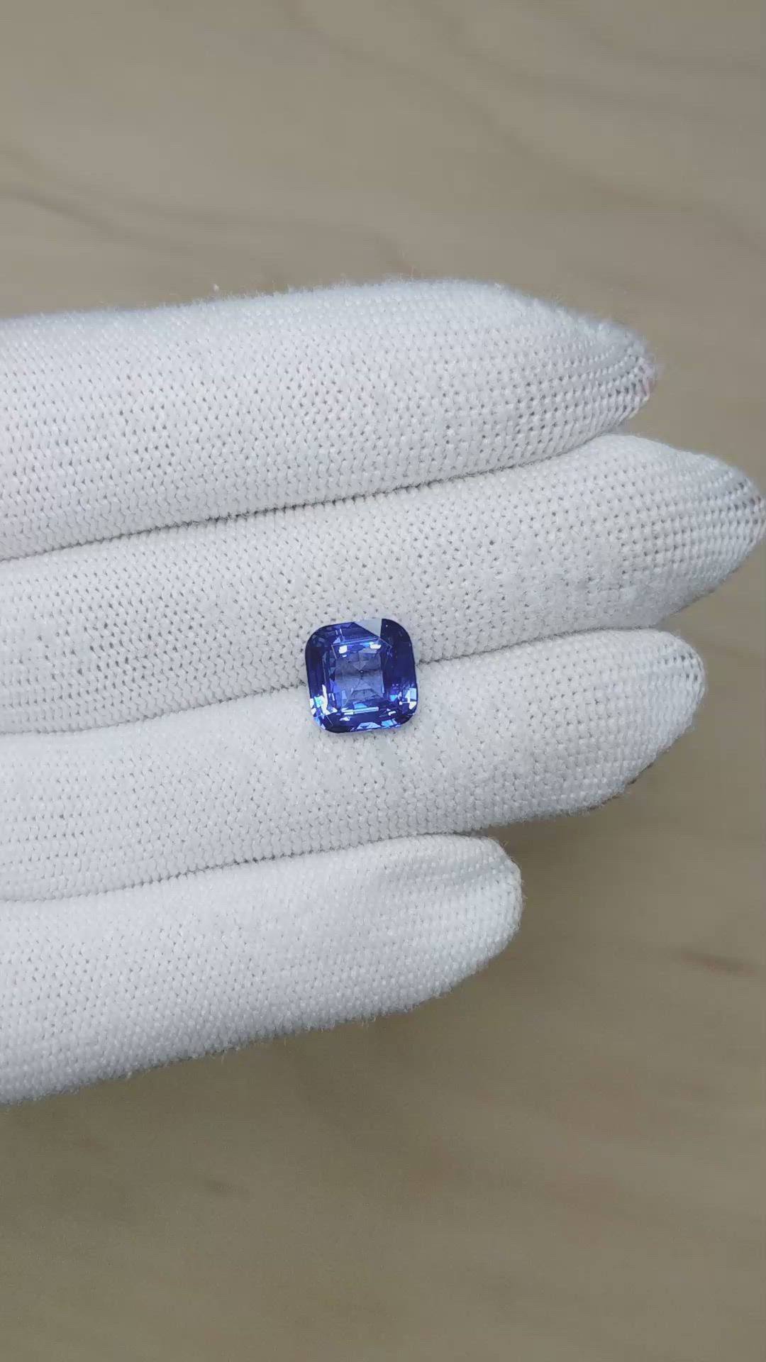 4.56 Ct. Blue Sapphire from Ceylon (Sri Lanka) Size Video
