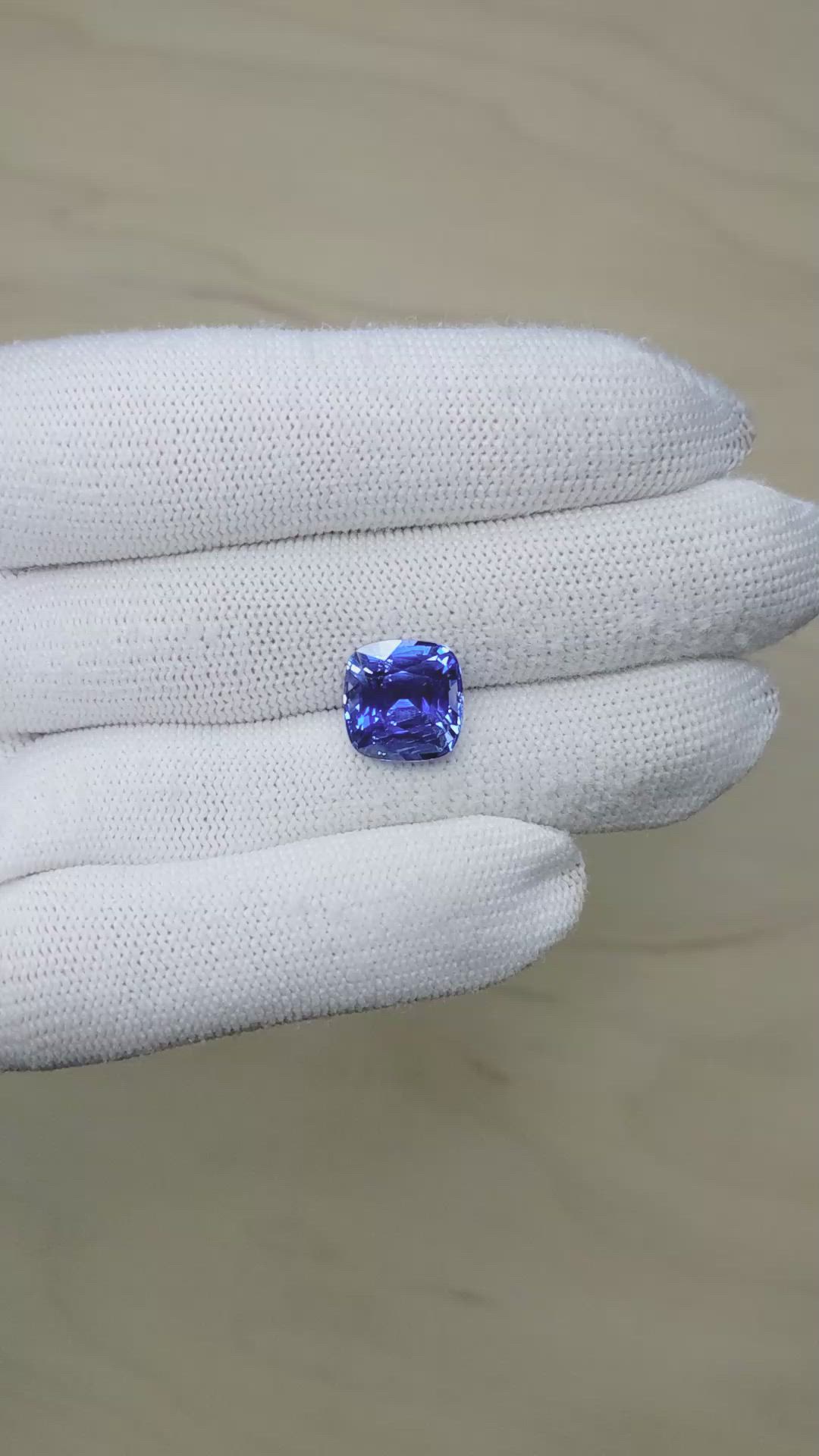 8.97 Ct. Blue Sapphire from Ceylon (Sri Lanka) Size Video