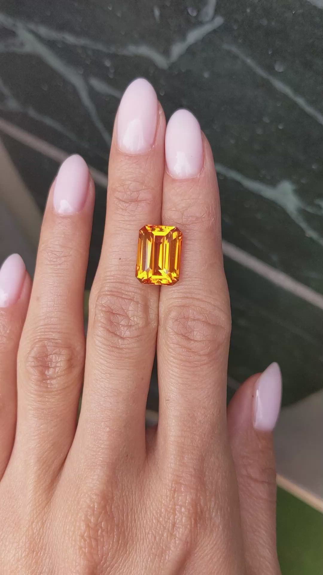 10.08 Ct. Yellowish Orange Sapphire from Ceylon (Sri Lanka) Size Video