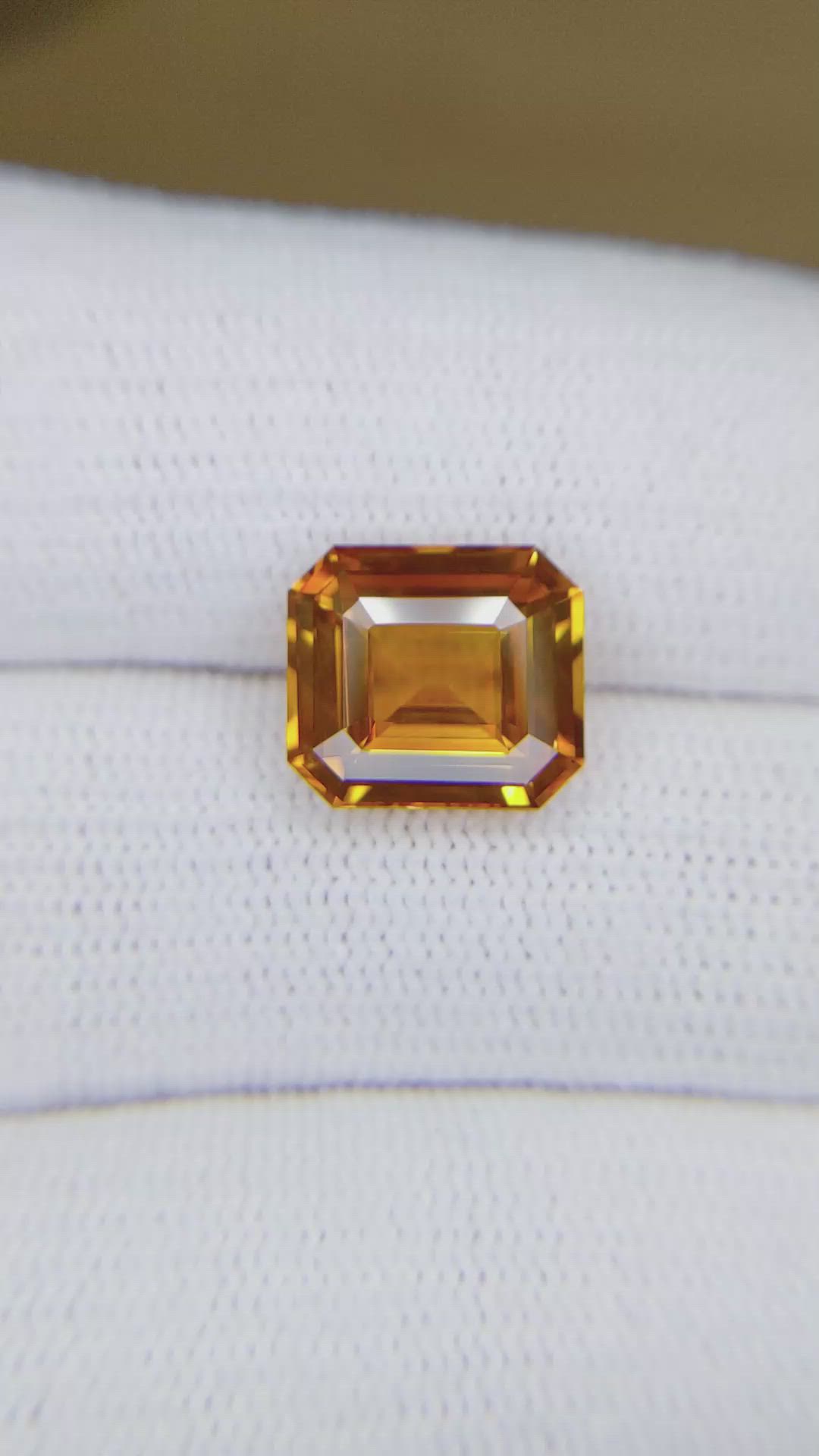 6.19 Ct. Yellowish Orange Sapphire from Ceylon (Sri Lanka) Size Video