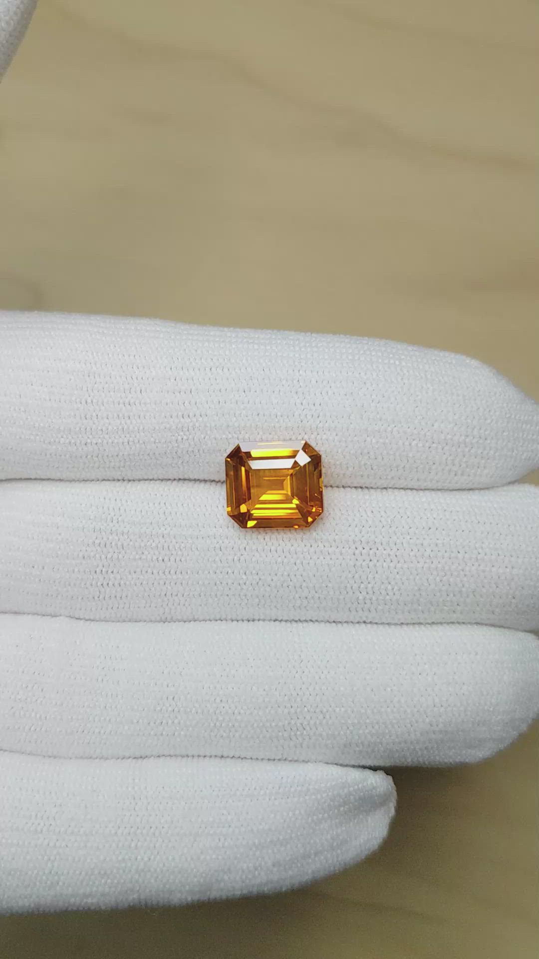 6.19 Ct. Yellowish Orange Sapphire from Ceylon (Sri Lanka) Size Video
