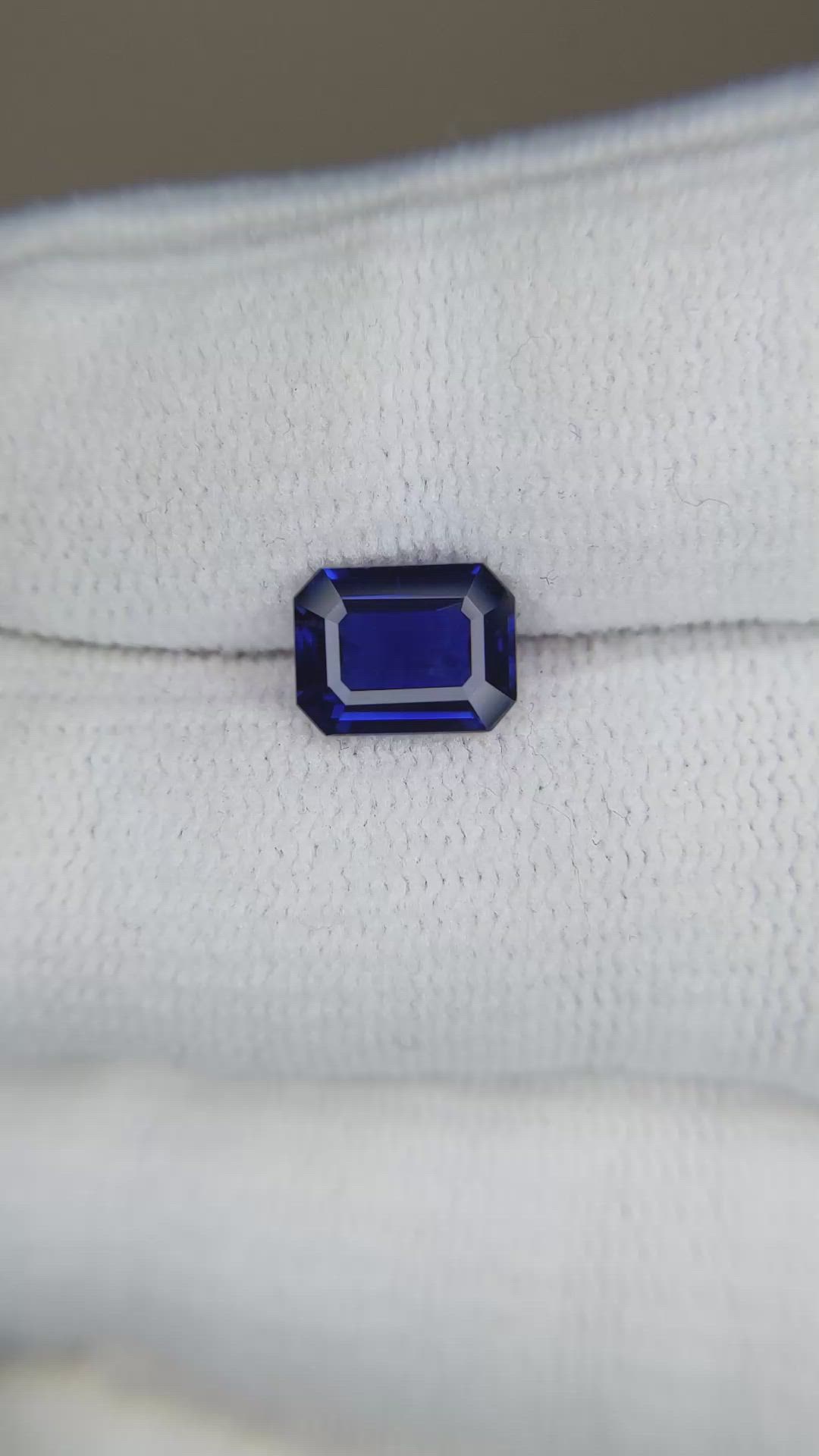 1.75 Ct. Blue Sapphire from Ceylon (Sri Lanka) Size Video