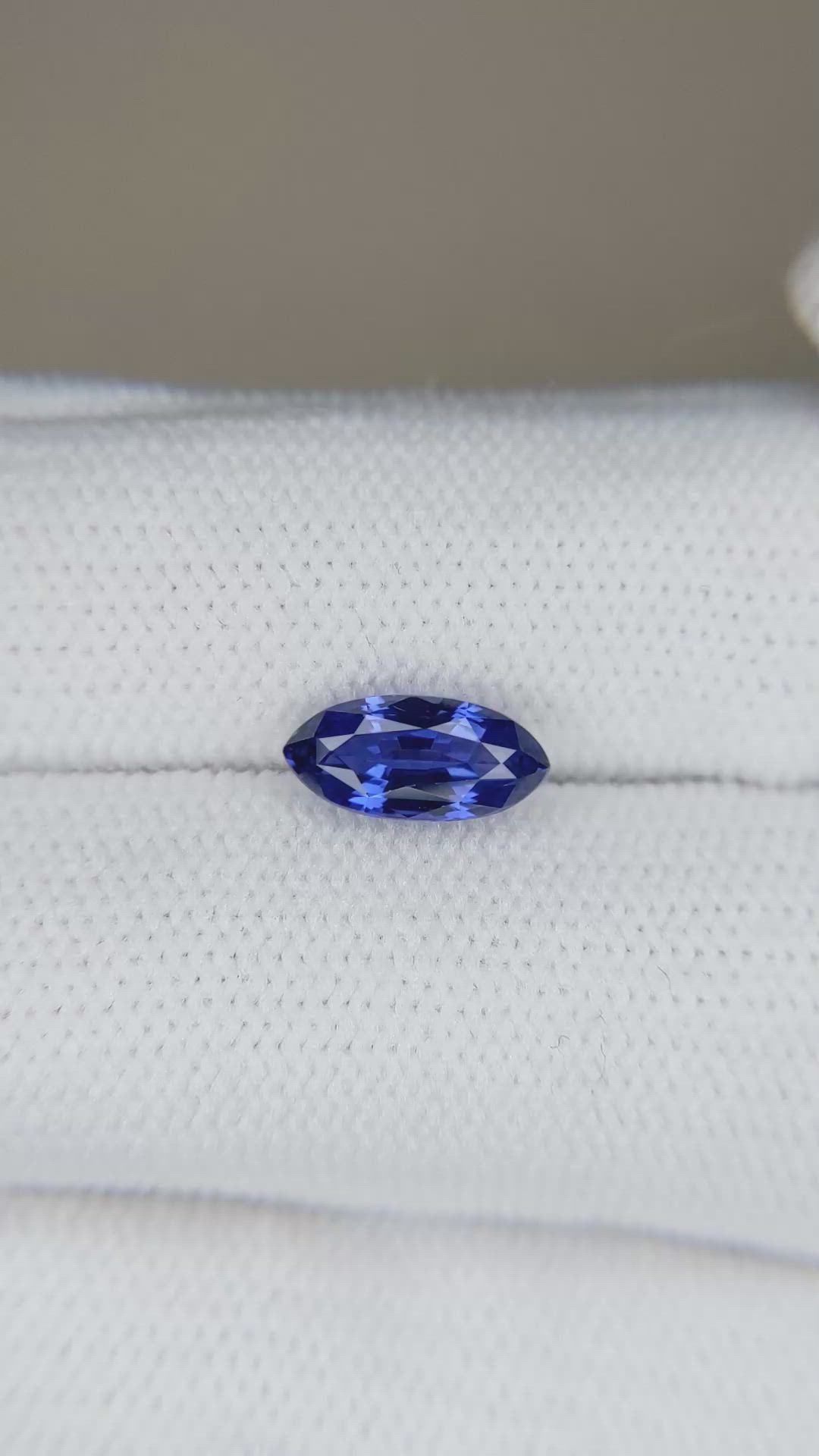 1.52 Ct. Blue Sapphire from Ceylon (Sri Lanka) Size Video