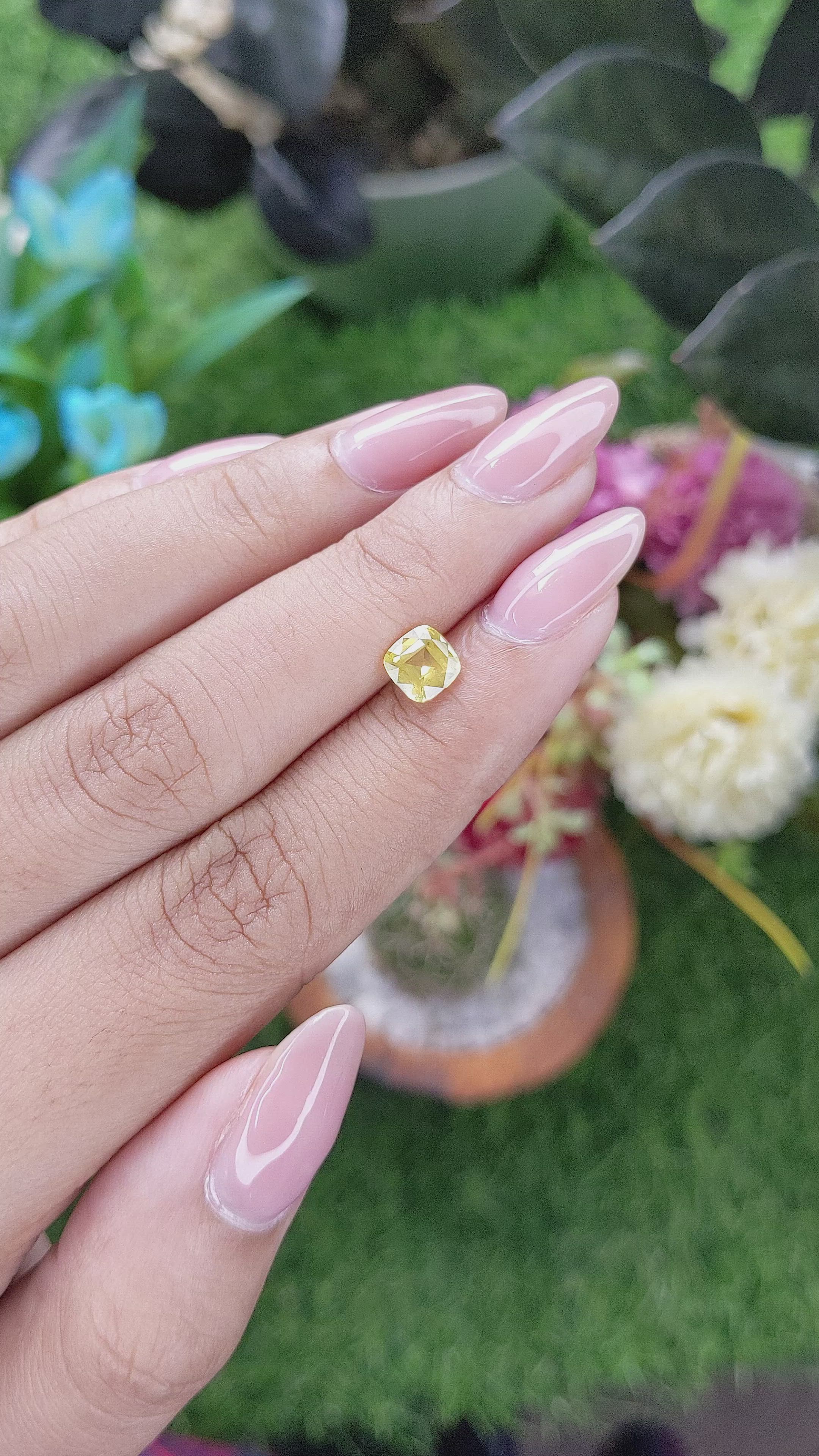 1.12 Ct. Yellow Sapphire from Ceylon (Sri Lanka) Size Video