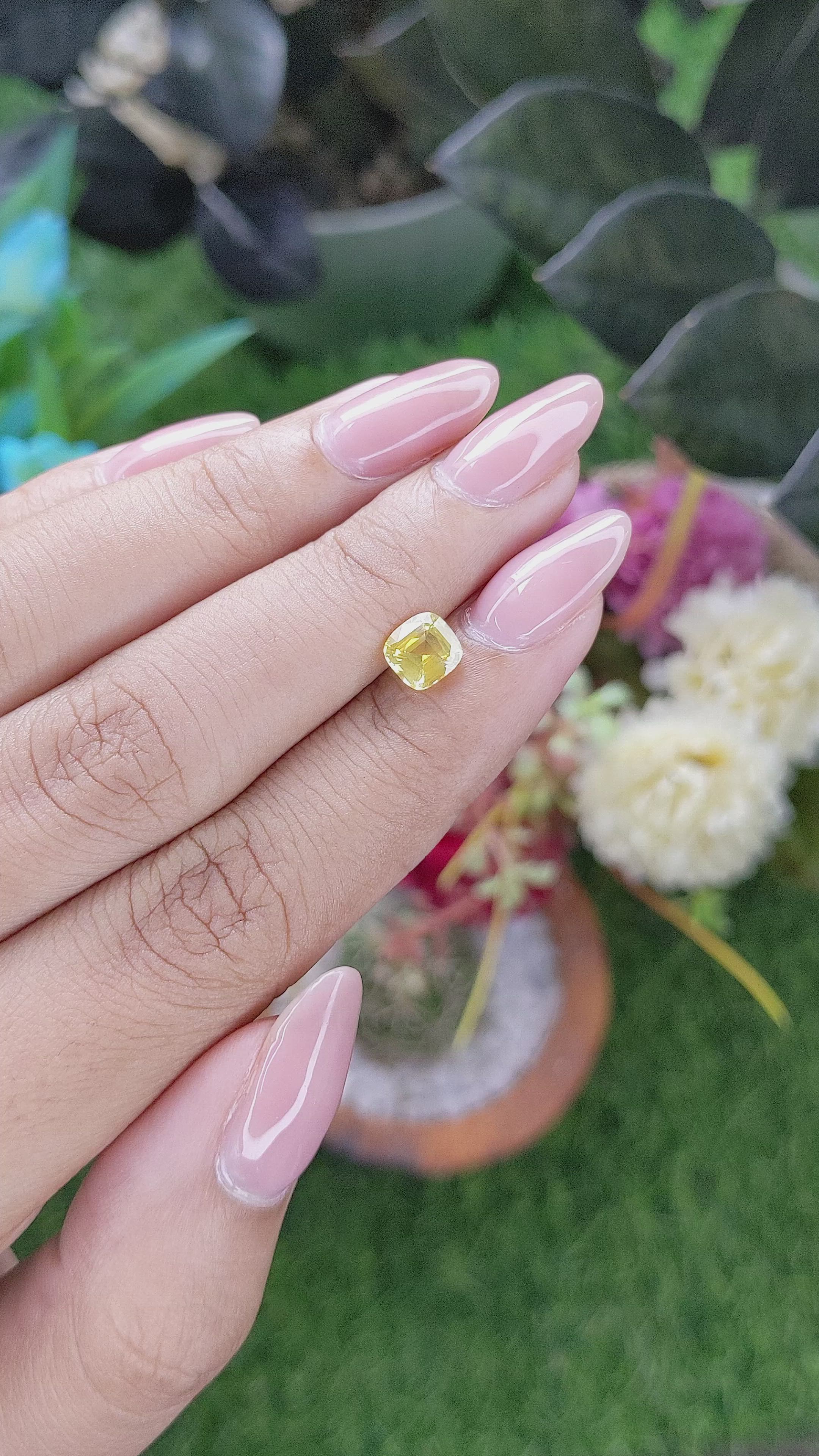 1.13 Ct. Yellow Sapphire from Ceylon (Sri Lanka) Size Video