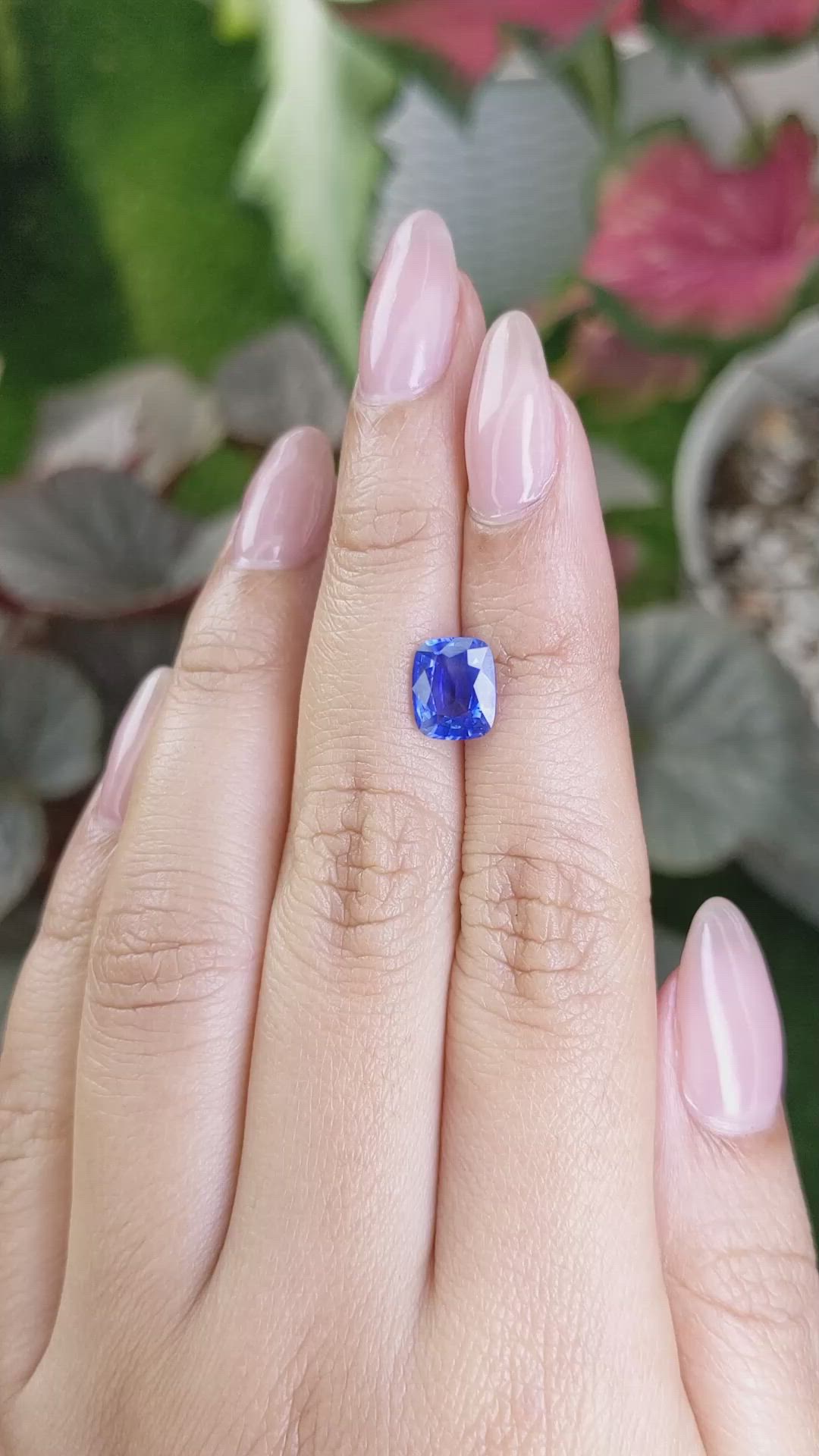 2.10 Ct. Blue Sapphire from Ceylon (Sri Lanka) Size Video