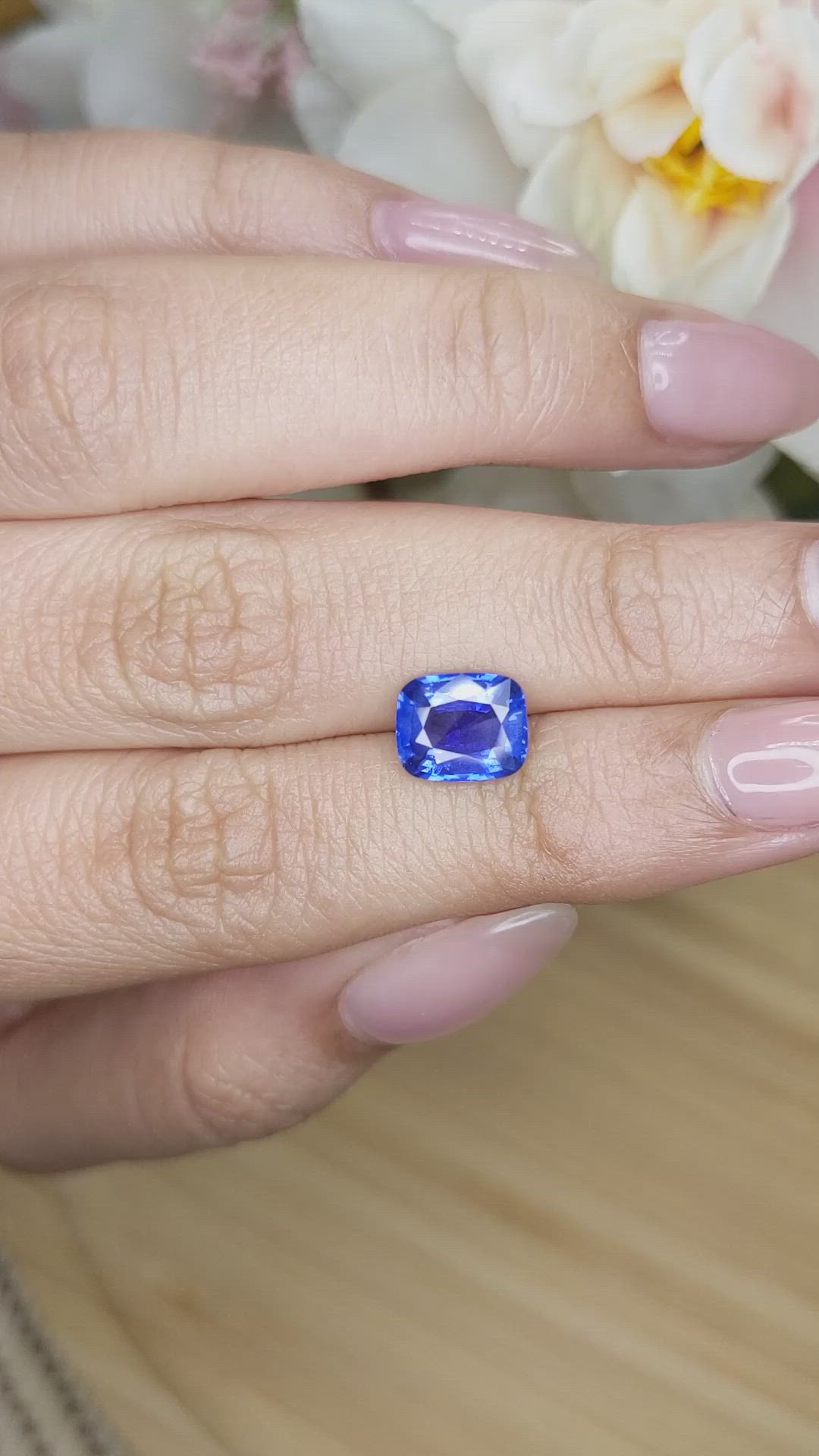 2.10 Ct. Blue Sapphire from Ceylon (Sri Lanka) Size Video