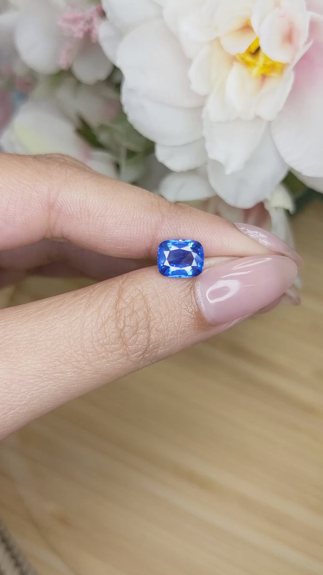 2.10 Ct. Blue Sapphire from Ceylon (Sri Lanka) Size Video