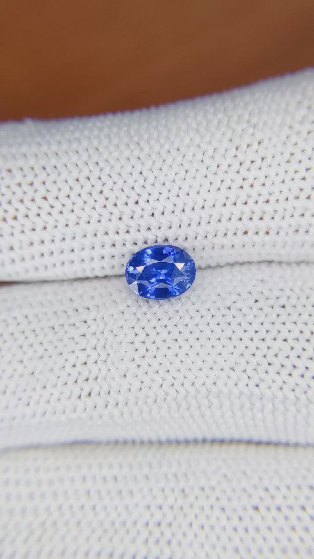 1.16 Ct. Blue Sapphire from Ceylon (Sri Lanka) Size Video