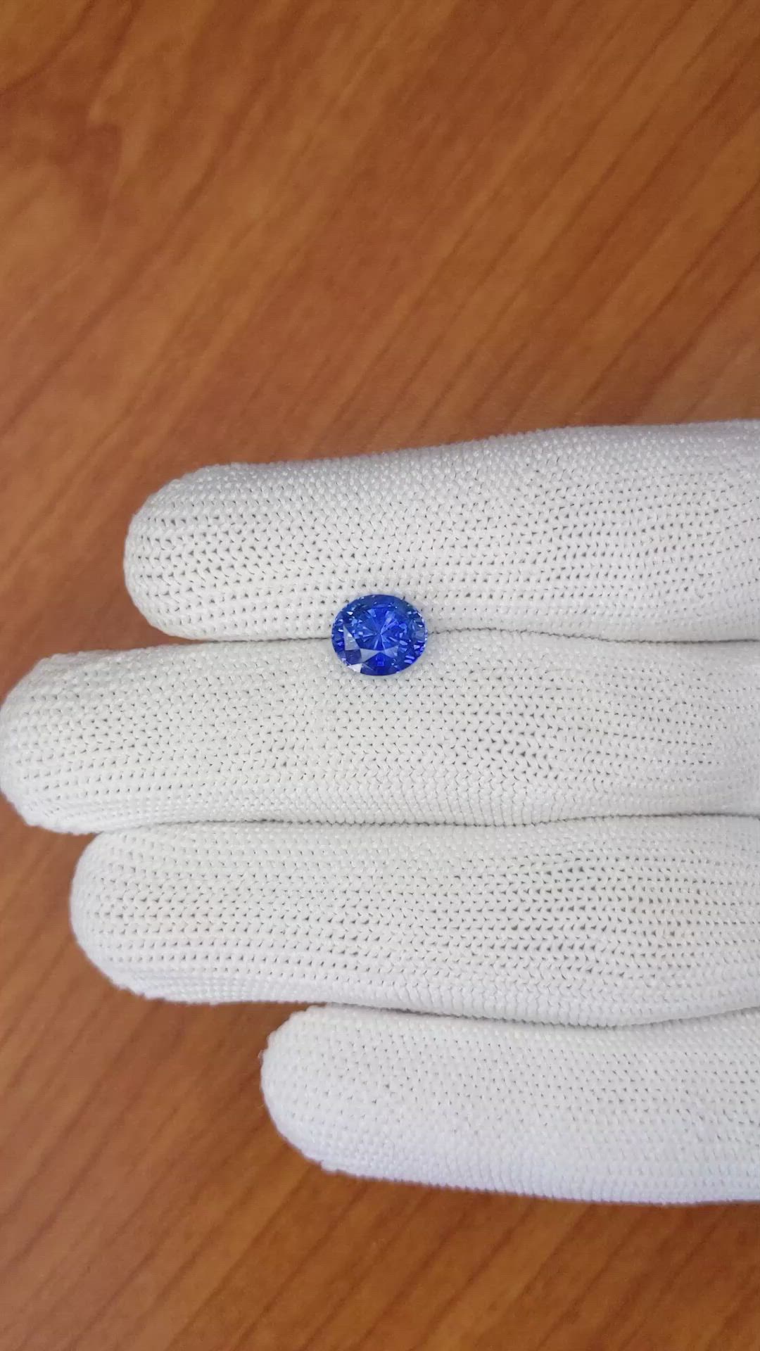 2.65 Ct. Blue Sapphire from Ceylon (Sri Lanka) Size Video