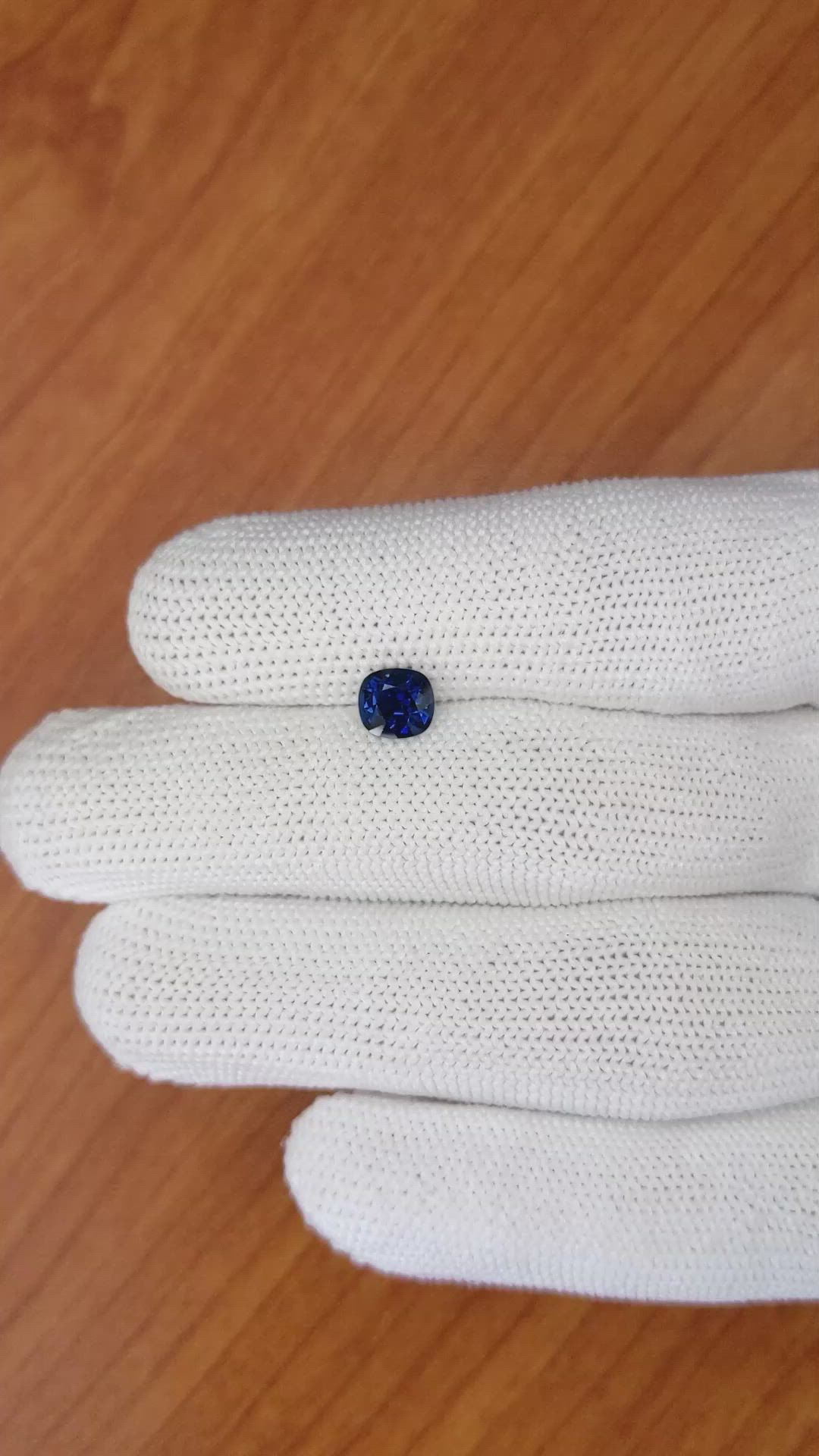 1.14 Ct. Blue Sapphire from Ceylon (Sri Lanka) Size Video