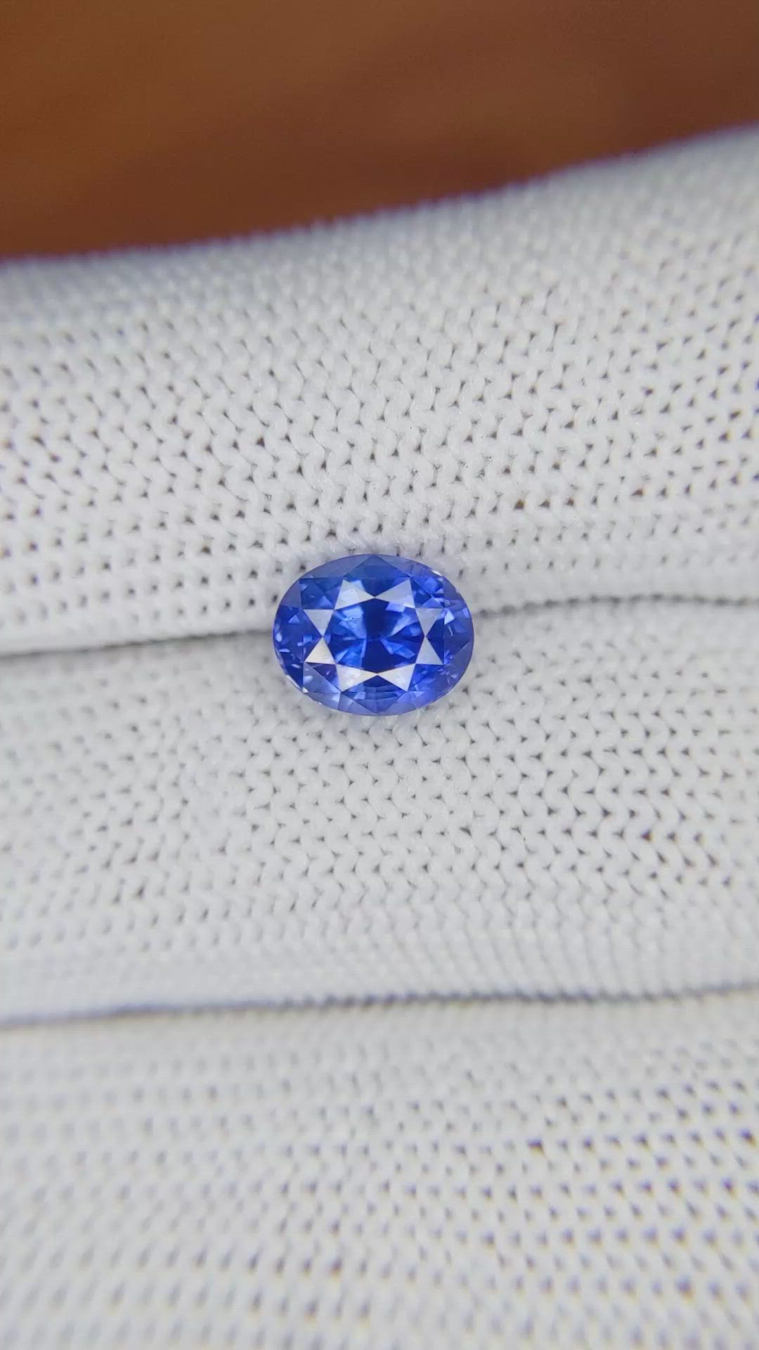 2.22 Ct. Blue Sapphire from Ceylon (Sri Lanka) Size Video