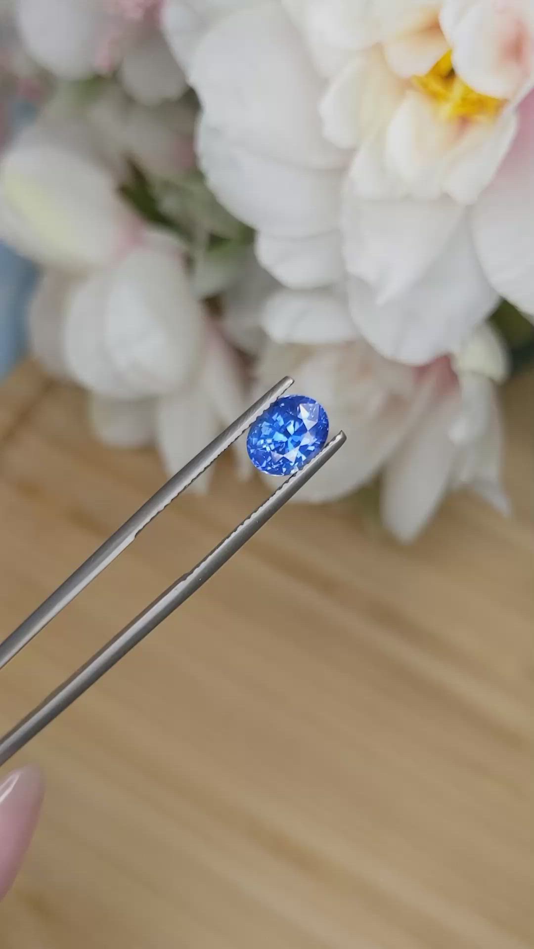 2.22 Ct. Blue Sapphire from Ceylon (Sri Lanka) Size Video