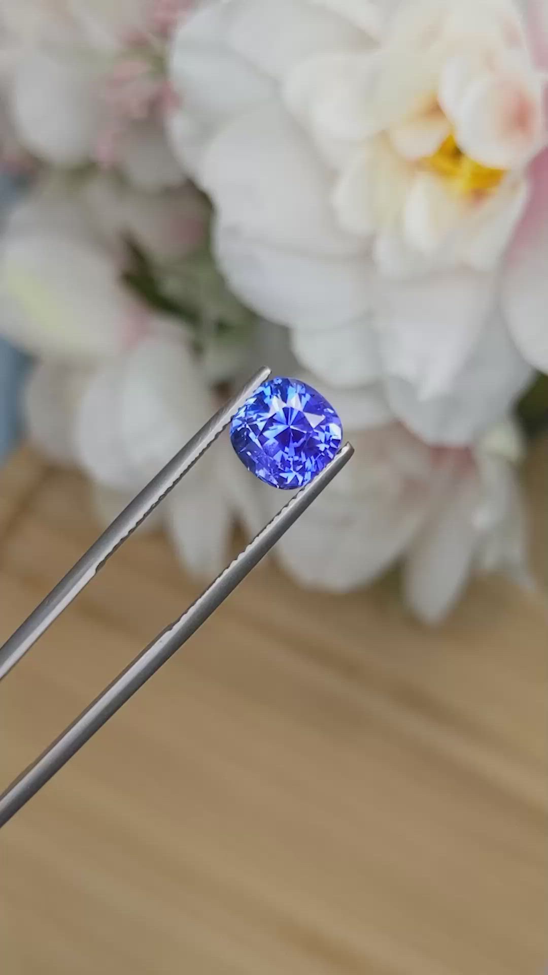 3.11 Ct. Blue Sapphire from Ceylon (Sri Lanka) Size Video