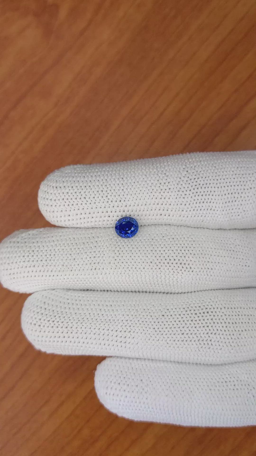 1.06 Ct. Blue Sapphire from Ceylon (Sri Lanka) Size Video