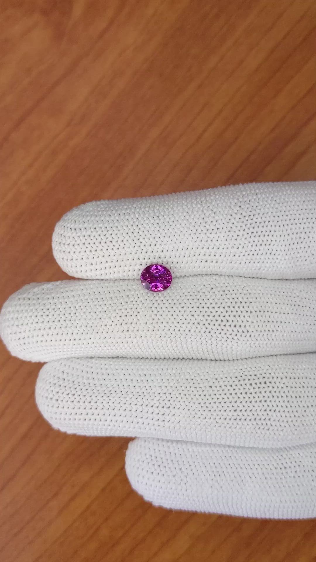 1.07 Ct. Purplish Pink Sapphire from Ceylon (Sri Lanka) Size Video