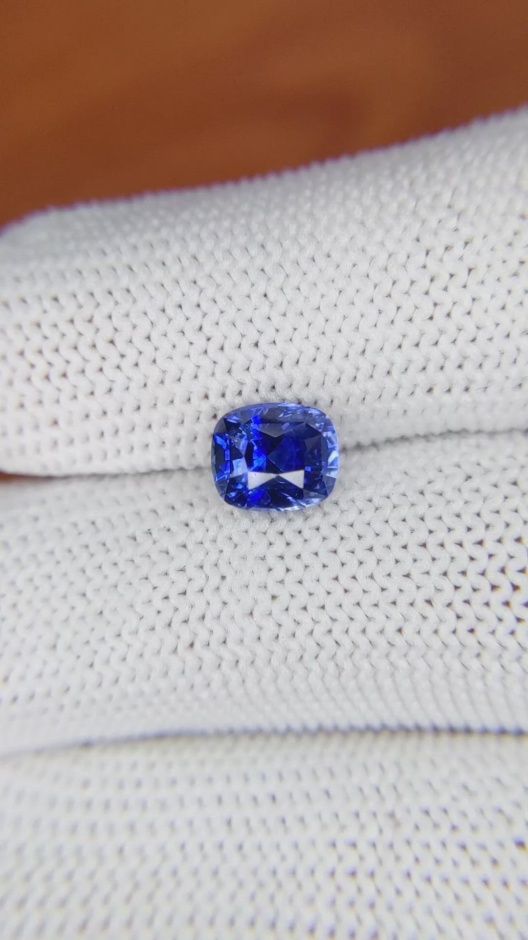 1.81 Ct. Blue Sapphire from Ceylon (Sri Lanka) Size Video