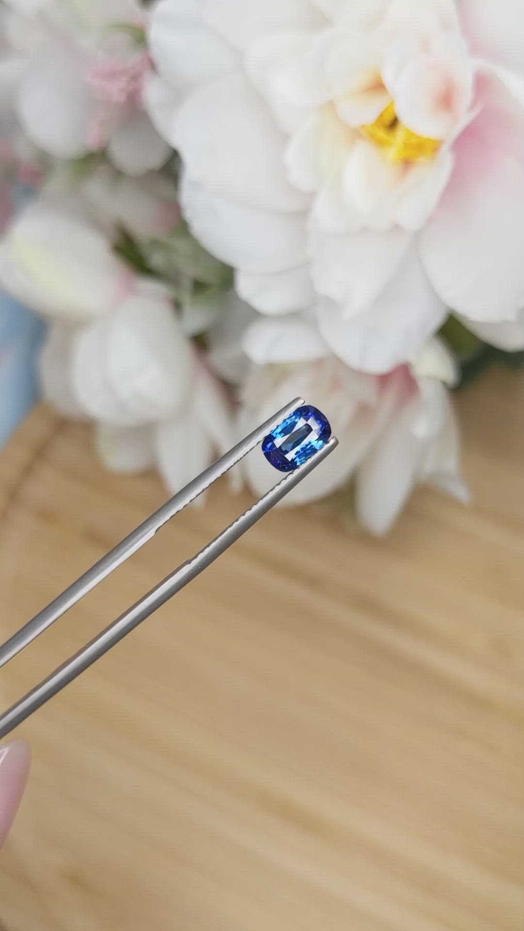 1.16 Ct. Blue Sapphire from Ceylon (Sri Lanka) Size Video