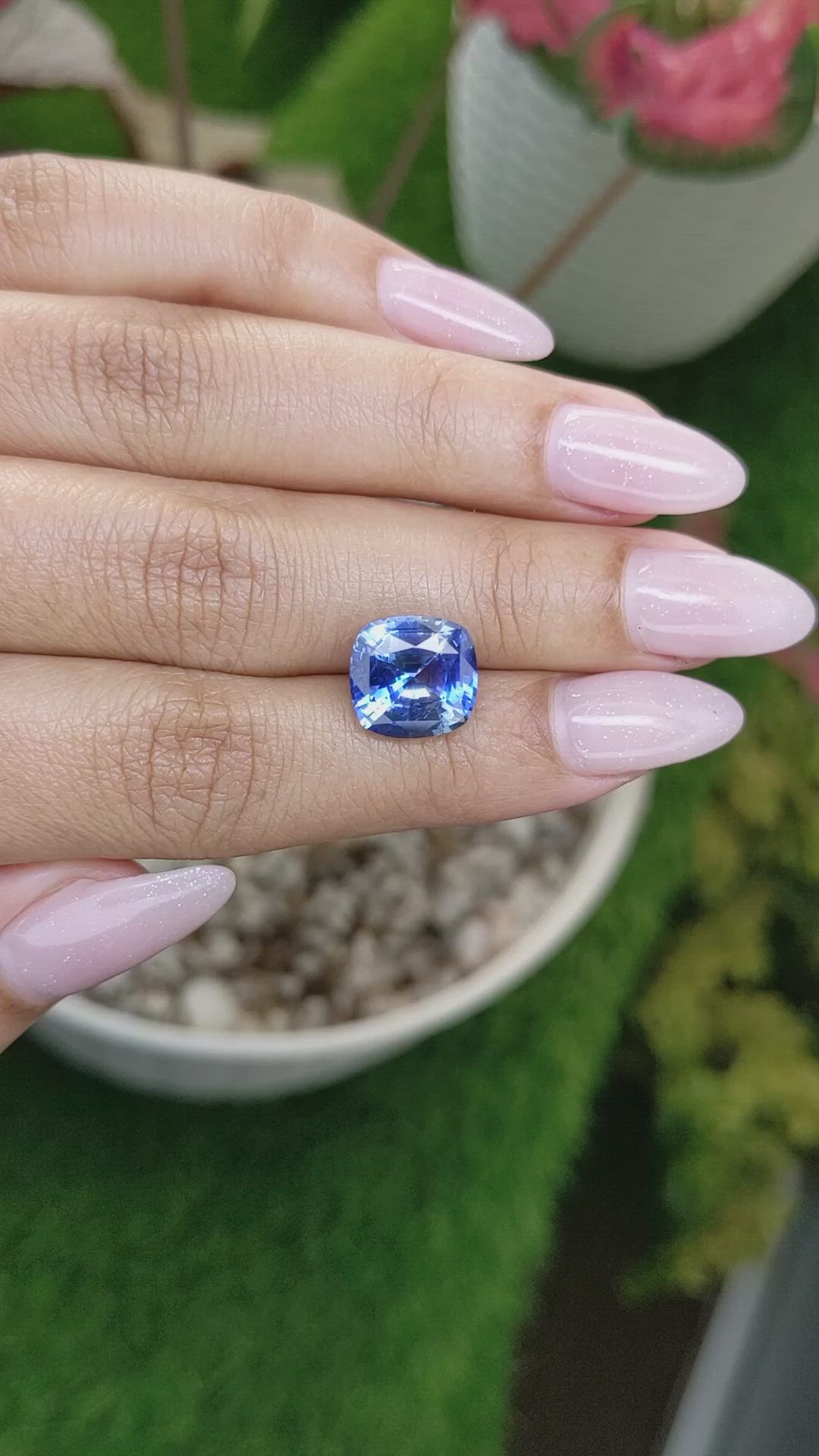 5.55 Ct. Blue Sapphire from Ceylon (Sri Lanka) Size Video