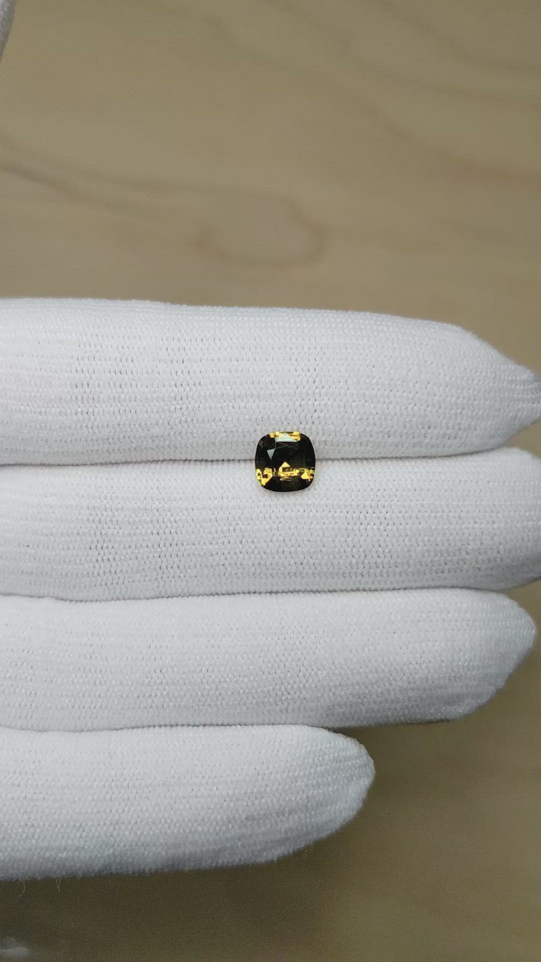 1.59 Ct. Yellowish Brown Sapphire from Ceylon (Sri Lanka) Size Video