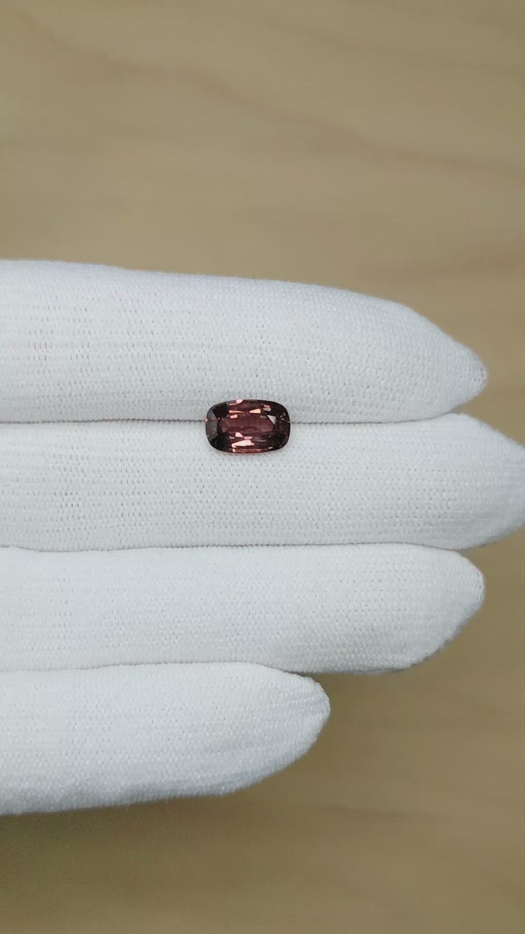 2.56 Ct. Pinkish Brown Sapphire from Ceylon (Sri Lanka) Size Video
